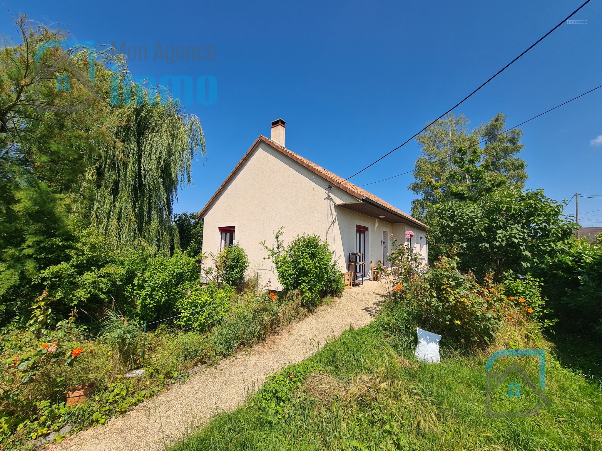 Maison à vendre à Mehun sur yevre, 52 m², 4 pièces – photo 1 sur 10