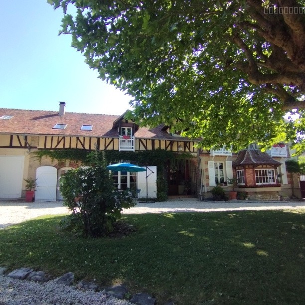 Maison à vendre à Chaumont en vexin, 282 m², 9 pièces – photo 1 sur 20