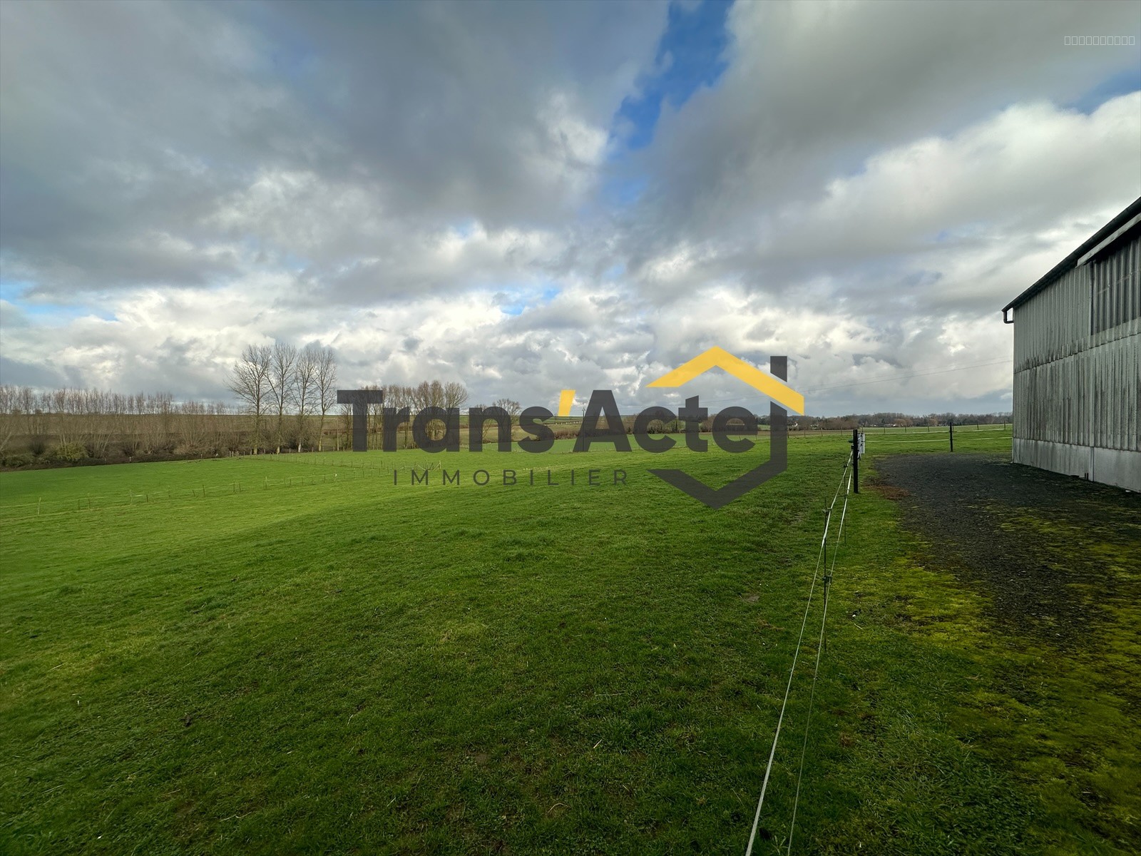 Bien immobilier à vendre à Lattre st quentin, 219 m², 9 pièces – photo 3 sur 20