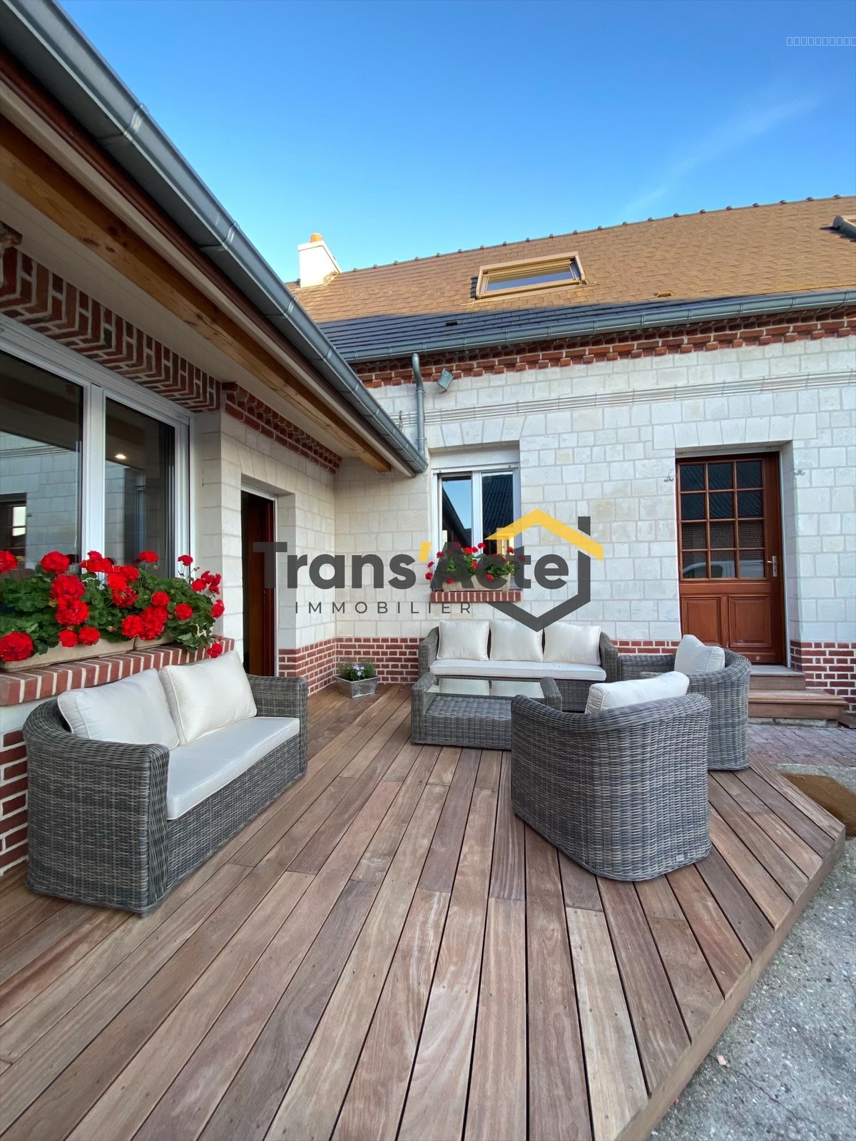 Bien immobilier à vendre à Lattre st quentin, 219 m², 9 pièces – photo 1 sur 20