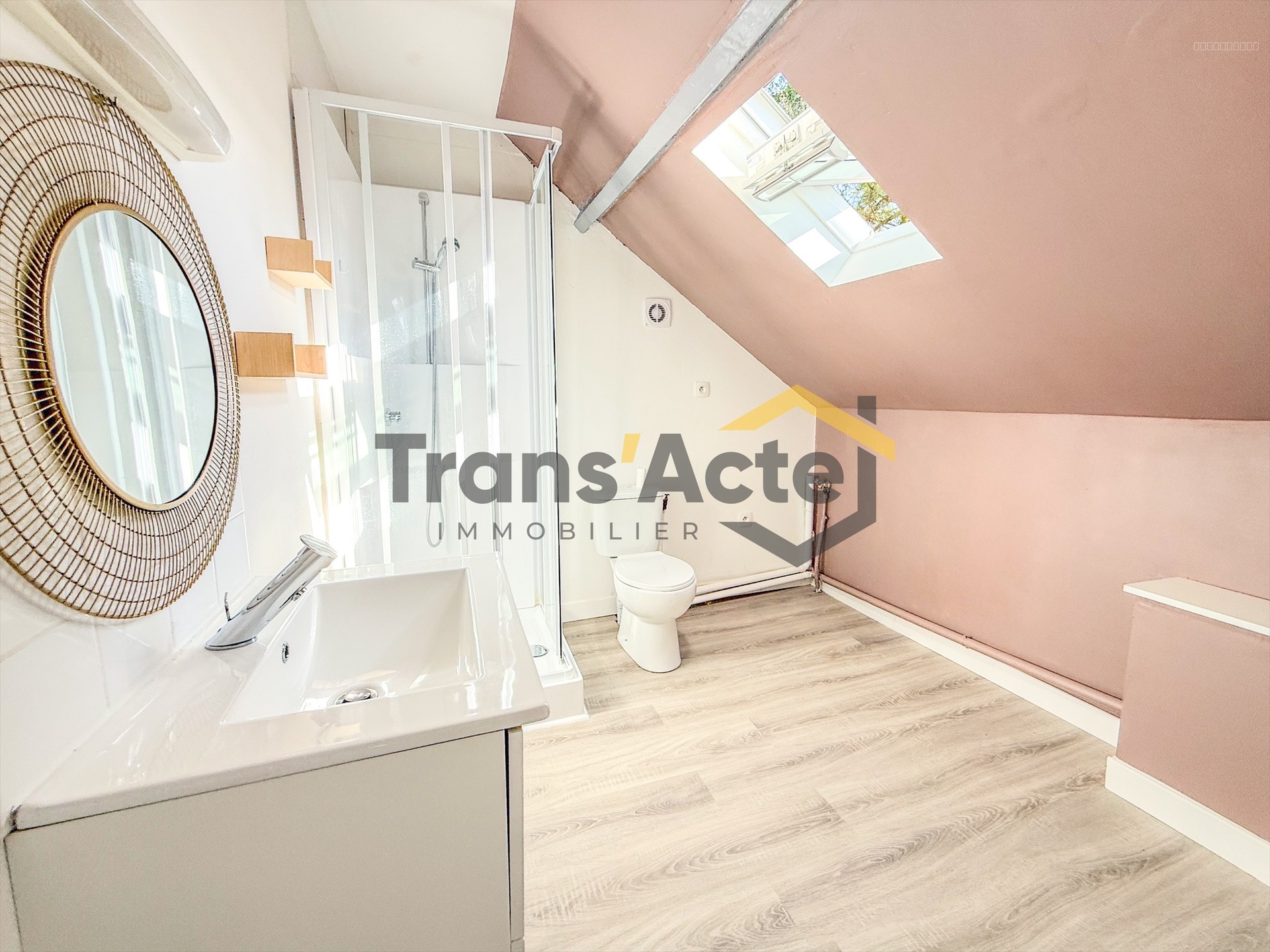 Immeuble à vendre à Lens, 227 m² – photo 1 sur 12
