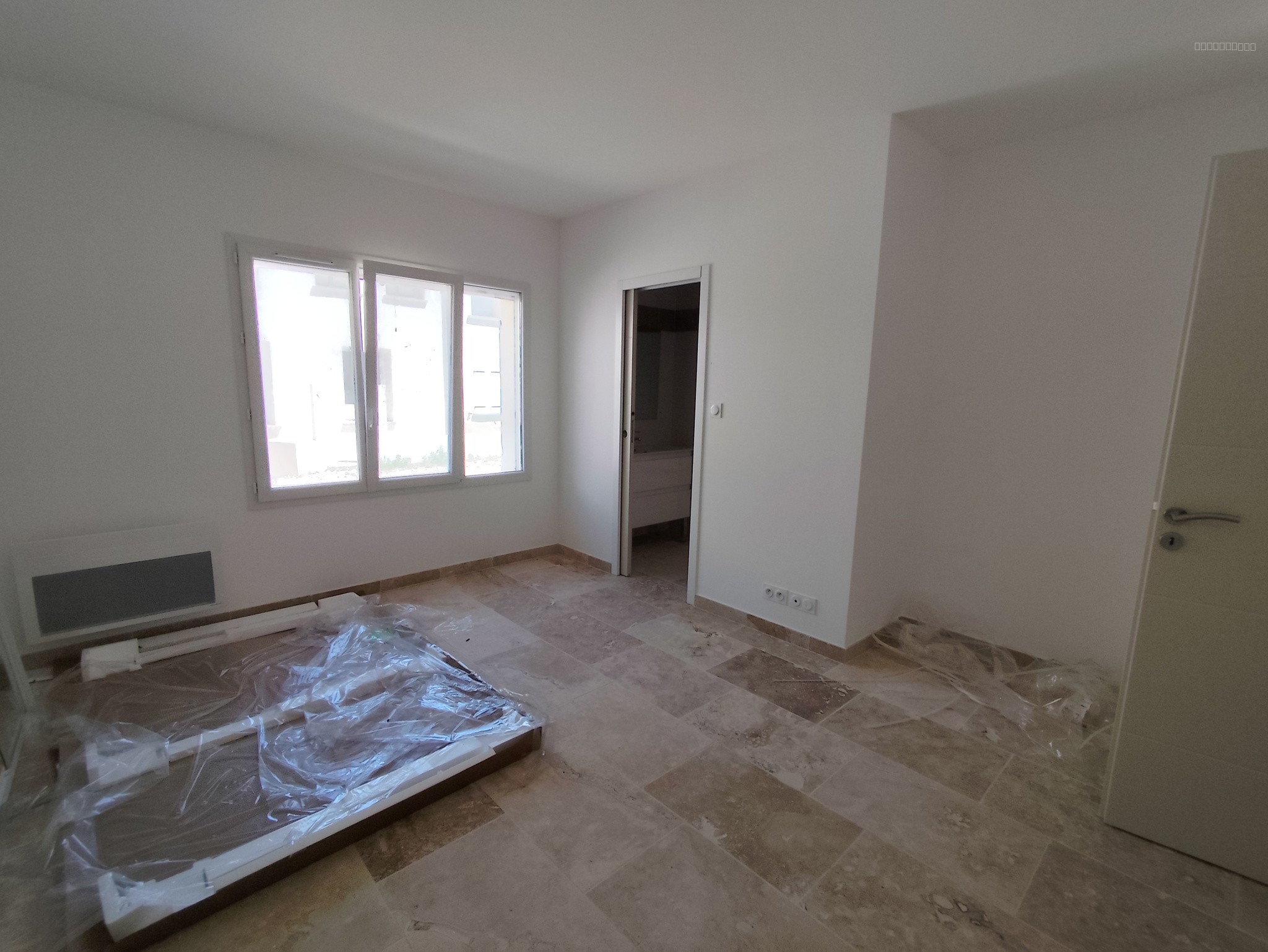 JONQUIERES SAINT VINCENT TYPE 4 DE 128M2 AVEC JARDIN PARKING — photo 9