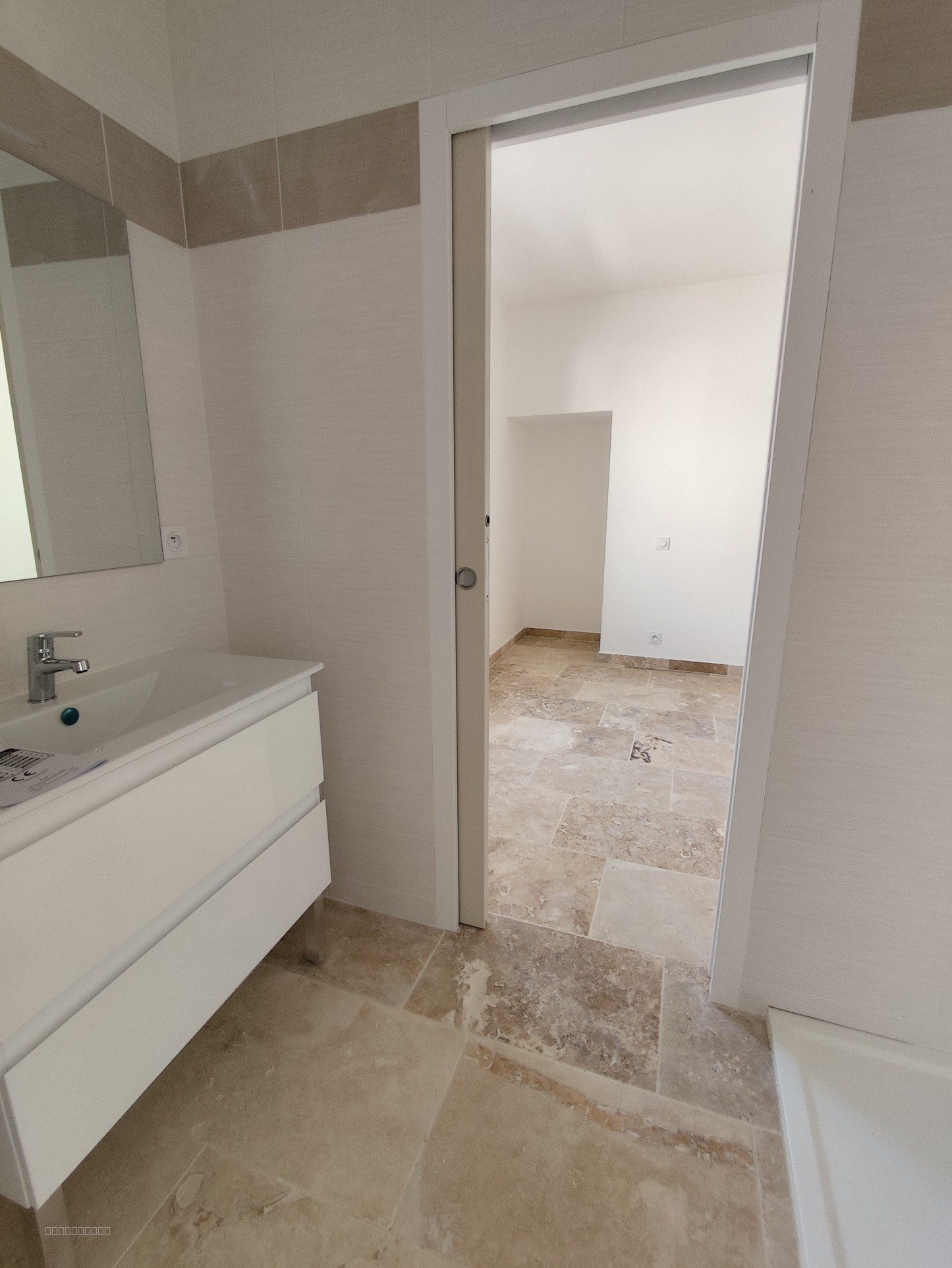 JONQUIERES SAINT VINCENT TYPE 4 DE 128M2 AVEC JARDIN PARKING — photo 6