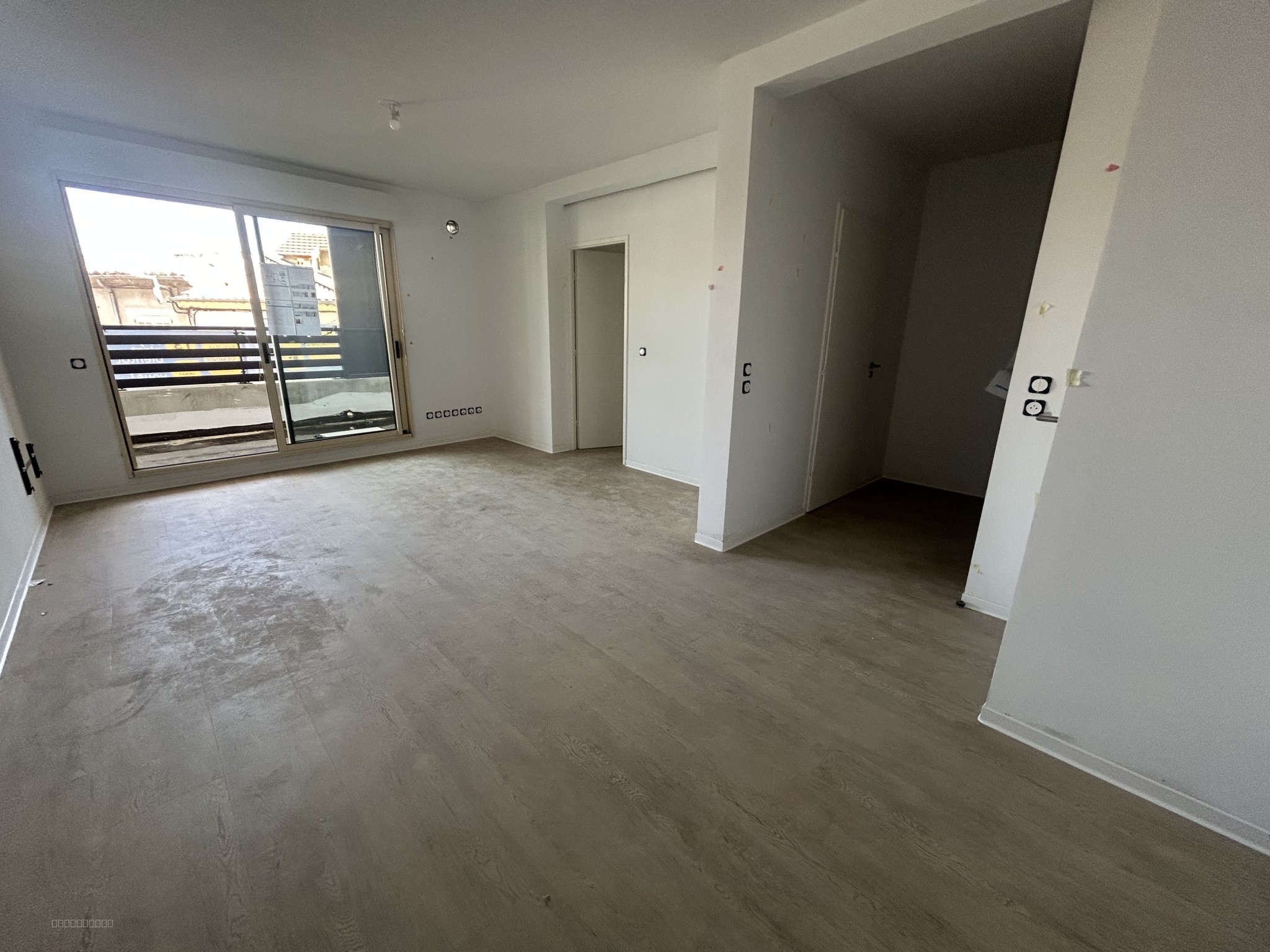 Appartement à vendre à Nimes, 61 m², 3 pièces – photo 2 sur 11