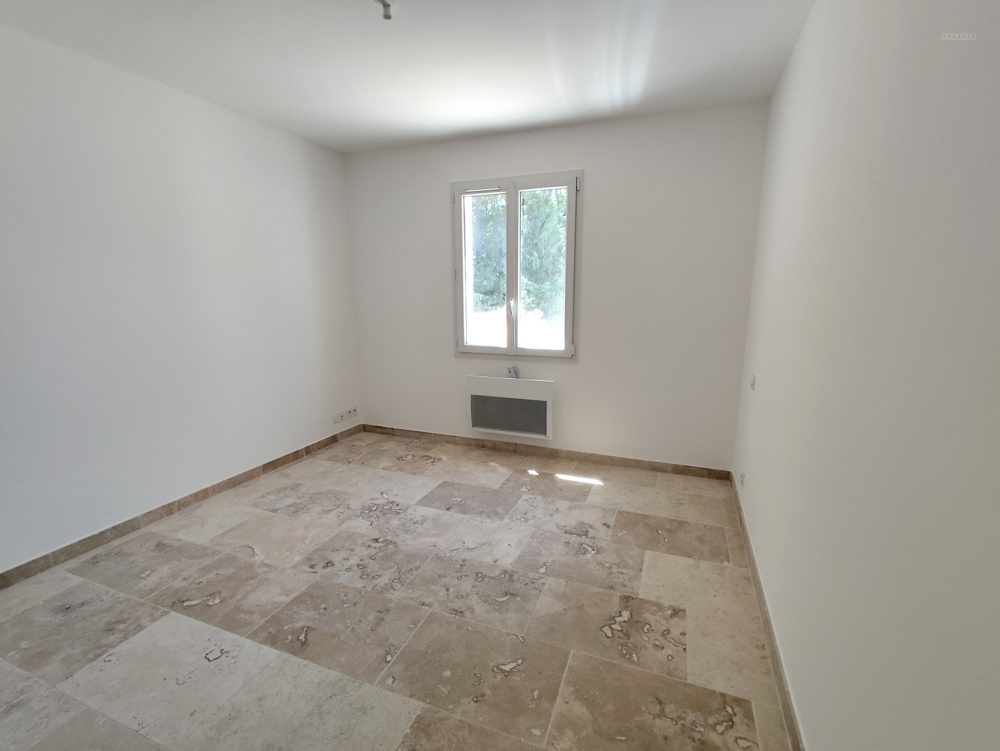 JONQUIERES ST VINCENT APPARTEMENT 1ER ETAGE TYPE 3 85M2 AVEC TERRASSE 28M2 PARKING — photo 7