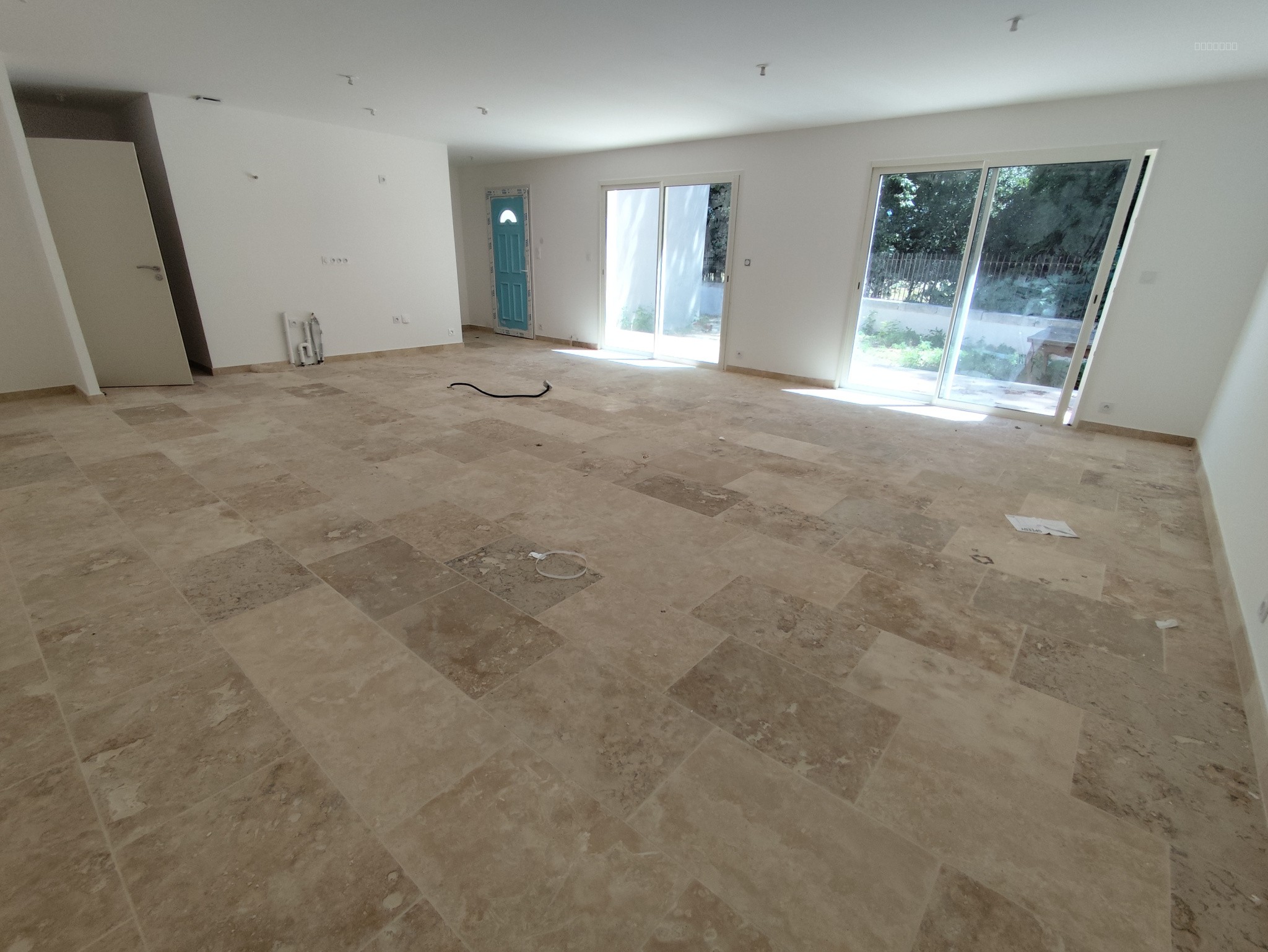 JONQUIERES SAINT VINCENT TYPE 4 DE 128M2 AVEC JARDIN PARKING — photo 3