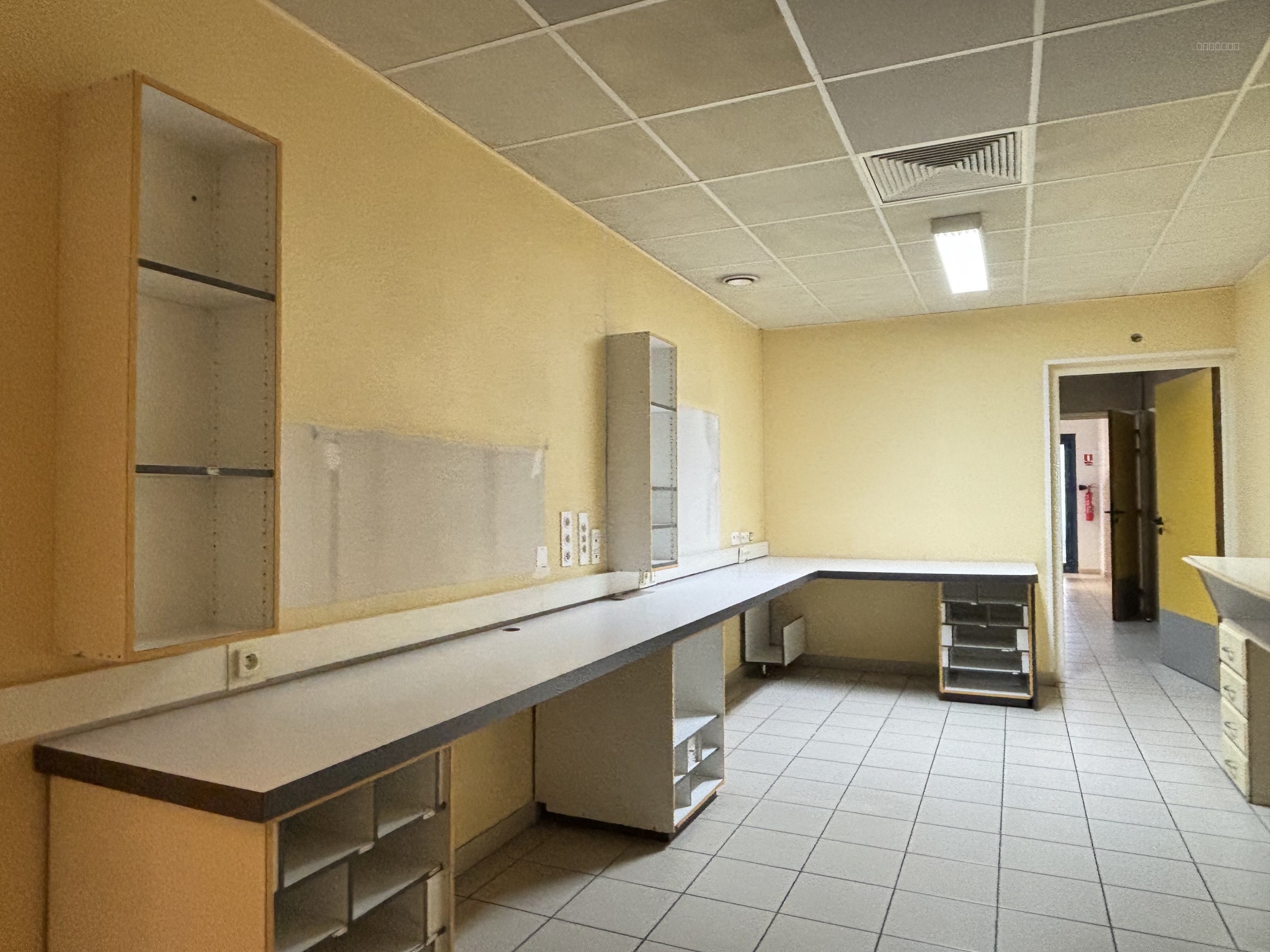 Local commercial à louer à Perpignan, 265 m² – photo 3 sur 13