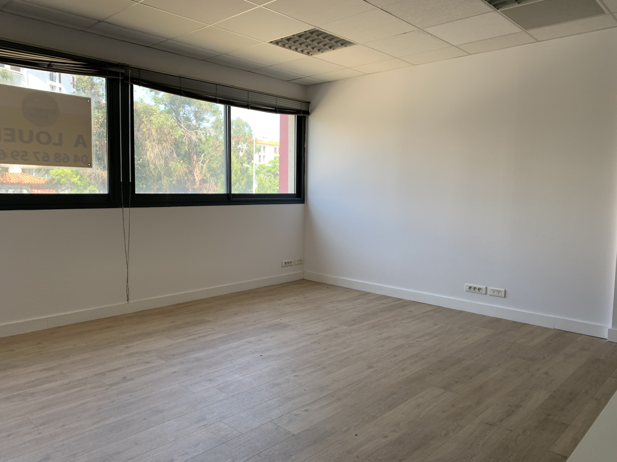 LOCATION, BUREAUX DE 125M2 - QUARTIER SUD - PERPIGNAN — photo 6