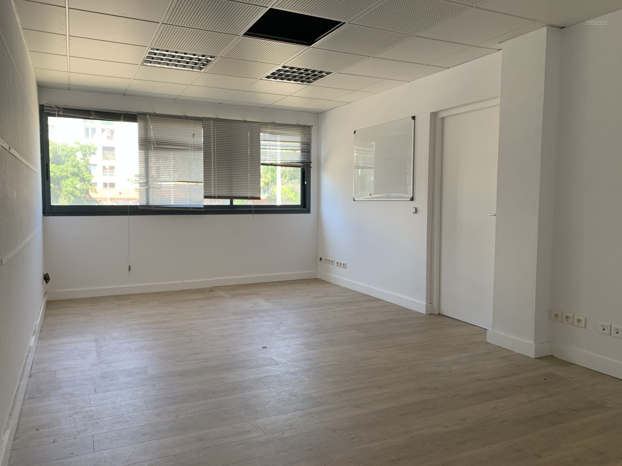 LOCATION, BUREAUX DE 125M2 - QUARTIER SUD - PERPIGNAN — photo 7