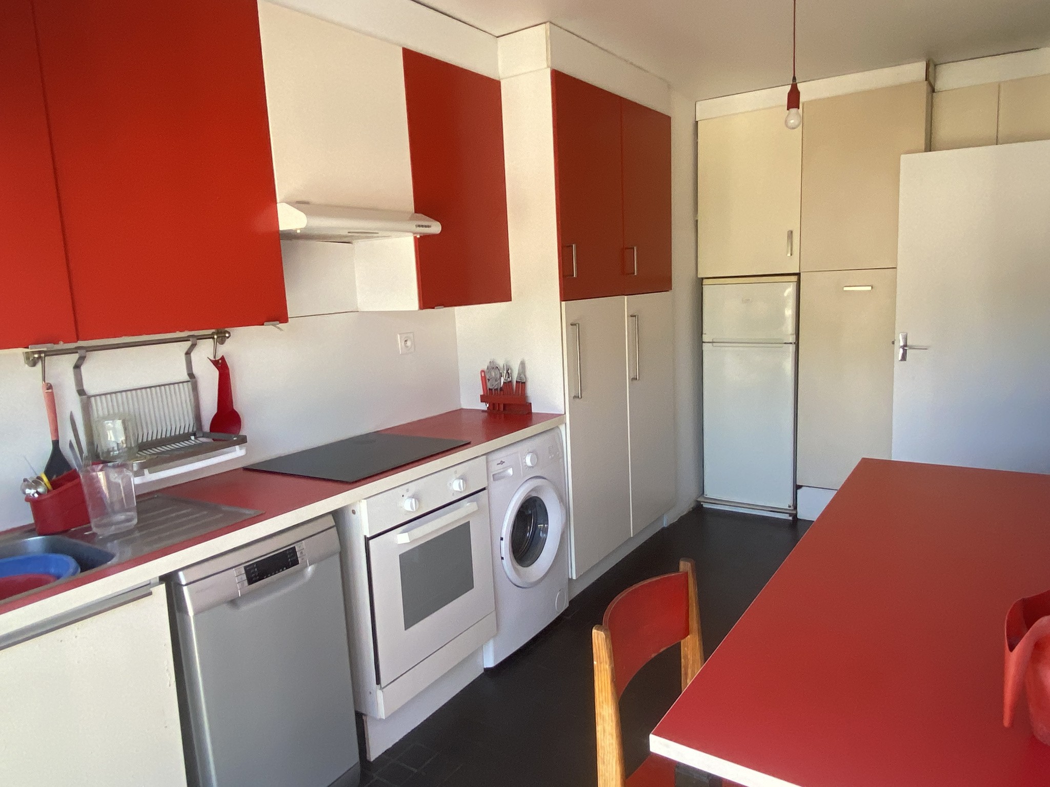 A PERPIGNAN CENTRE, AU DERNIER ETAGE, UN APPARTEMENT T3, AVEC TERRASSE ET PARKING — photo 6