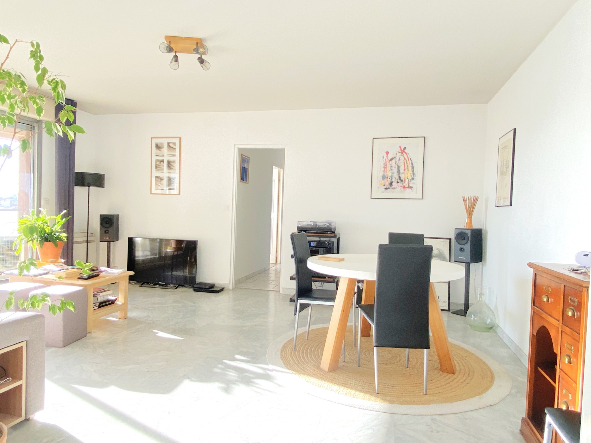 UN APPARTEMENT AU DERNIER ETAGE, AVEC TERRASSE ET GARAGE, A PERPIGNAN — photo 3