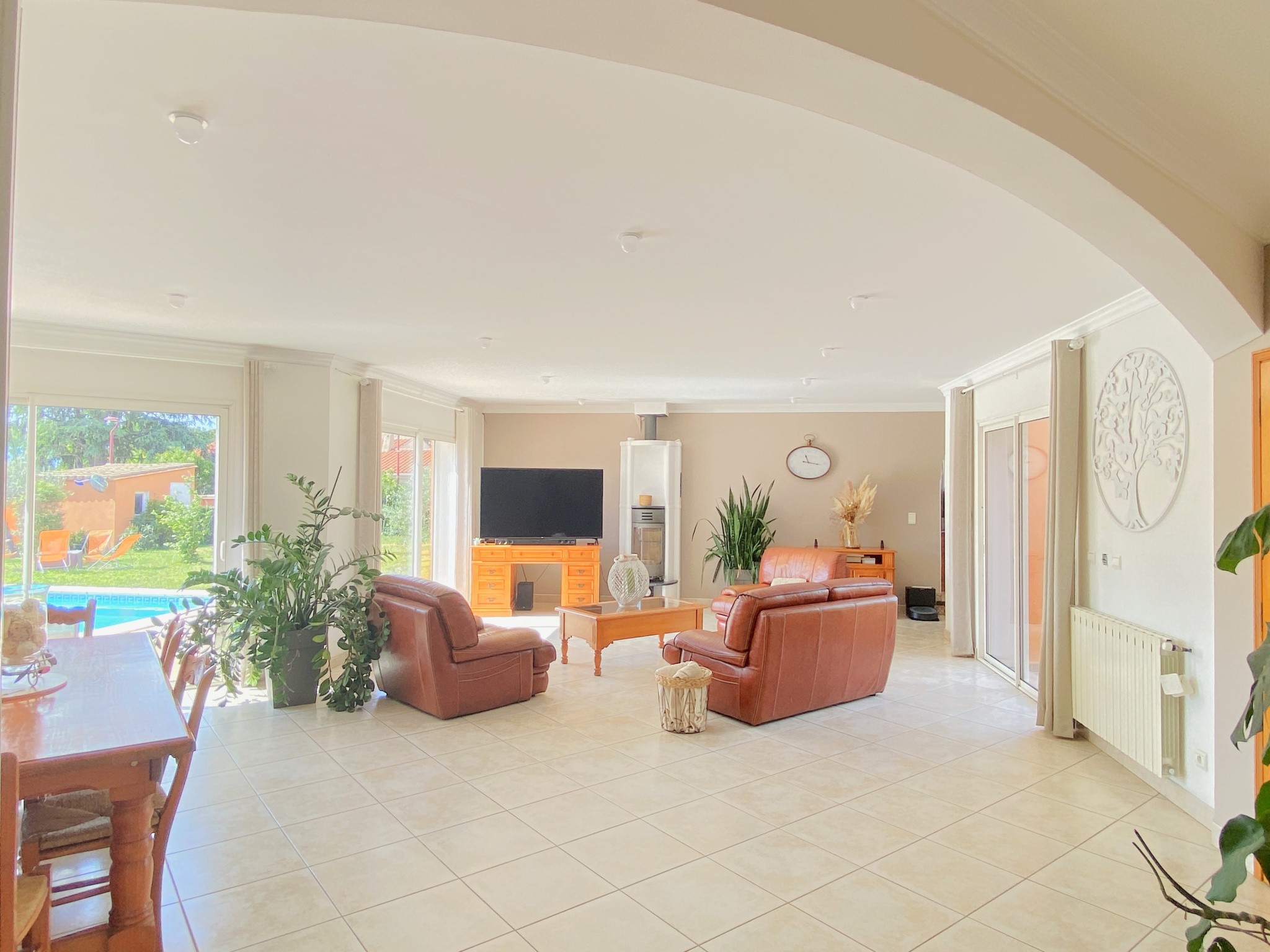 UNE VILLA 4 FACES, AVEC PISCINE, SUR 1480M2 DE TERRAIN, PROCHE SAINT-CYPRIEN — photo 1