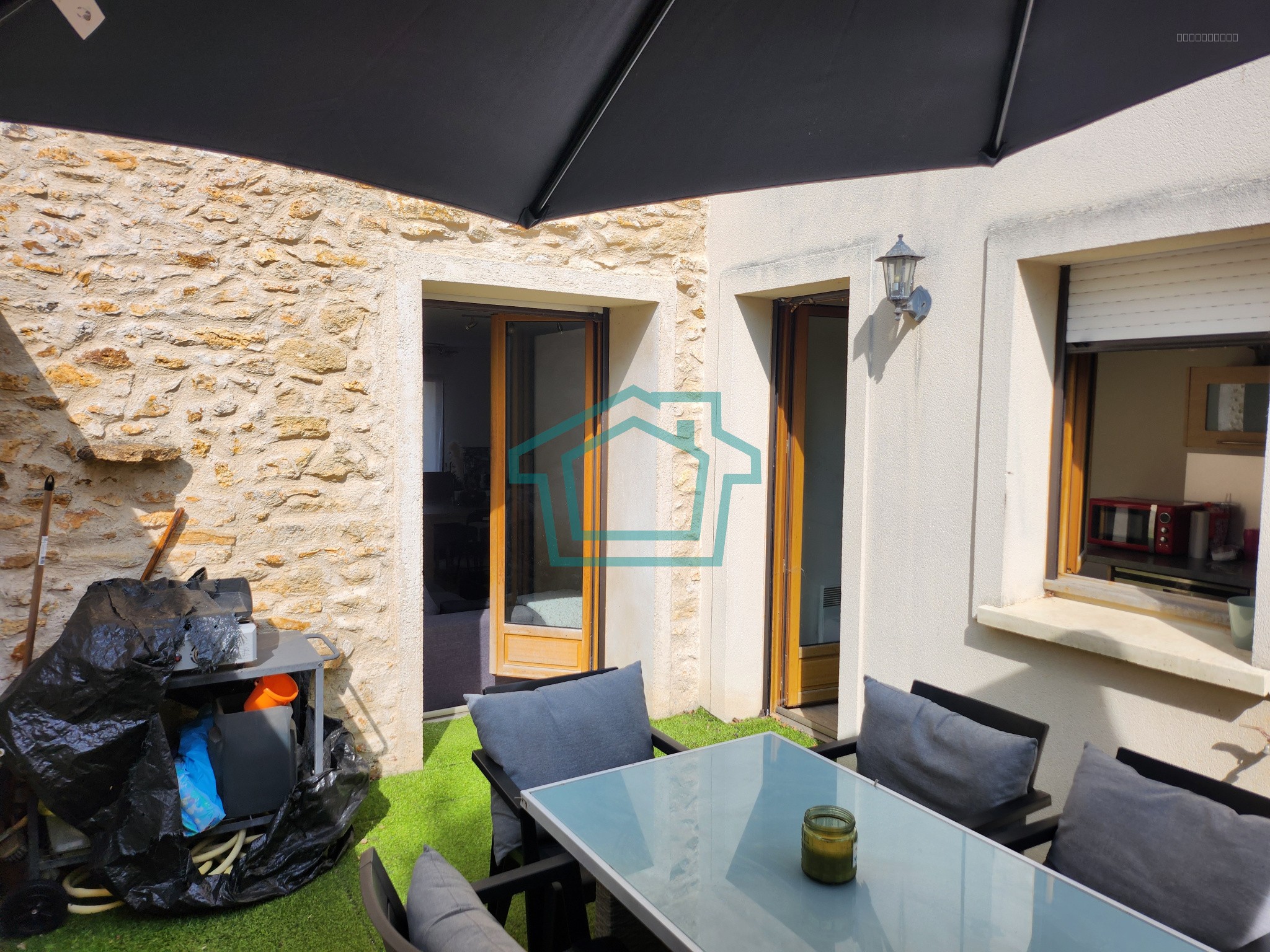 Maison à vendre à Hargeville, 28,99 m², 5 pièces – photo 1 sur 9