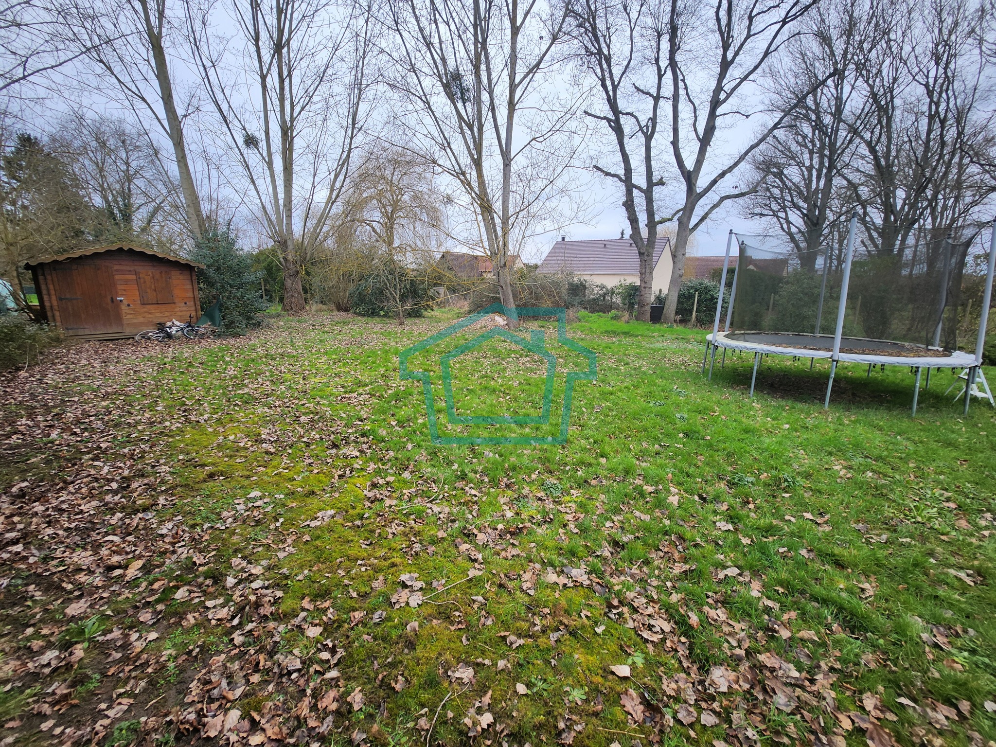 Terrain constructible proche LA QUEUE LES YVELINES — photo 1