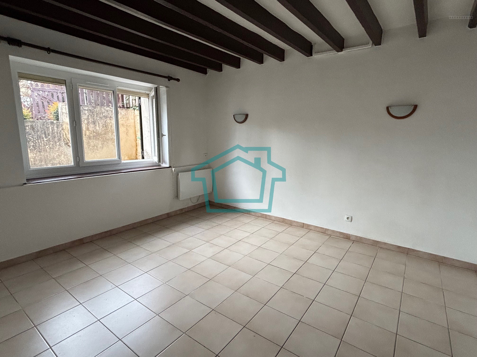 Maisonnette F2 de plain pied - LA QUEUE LES YVELINES — photo 3