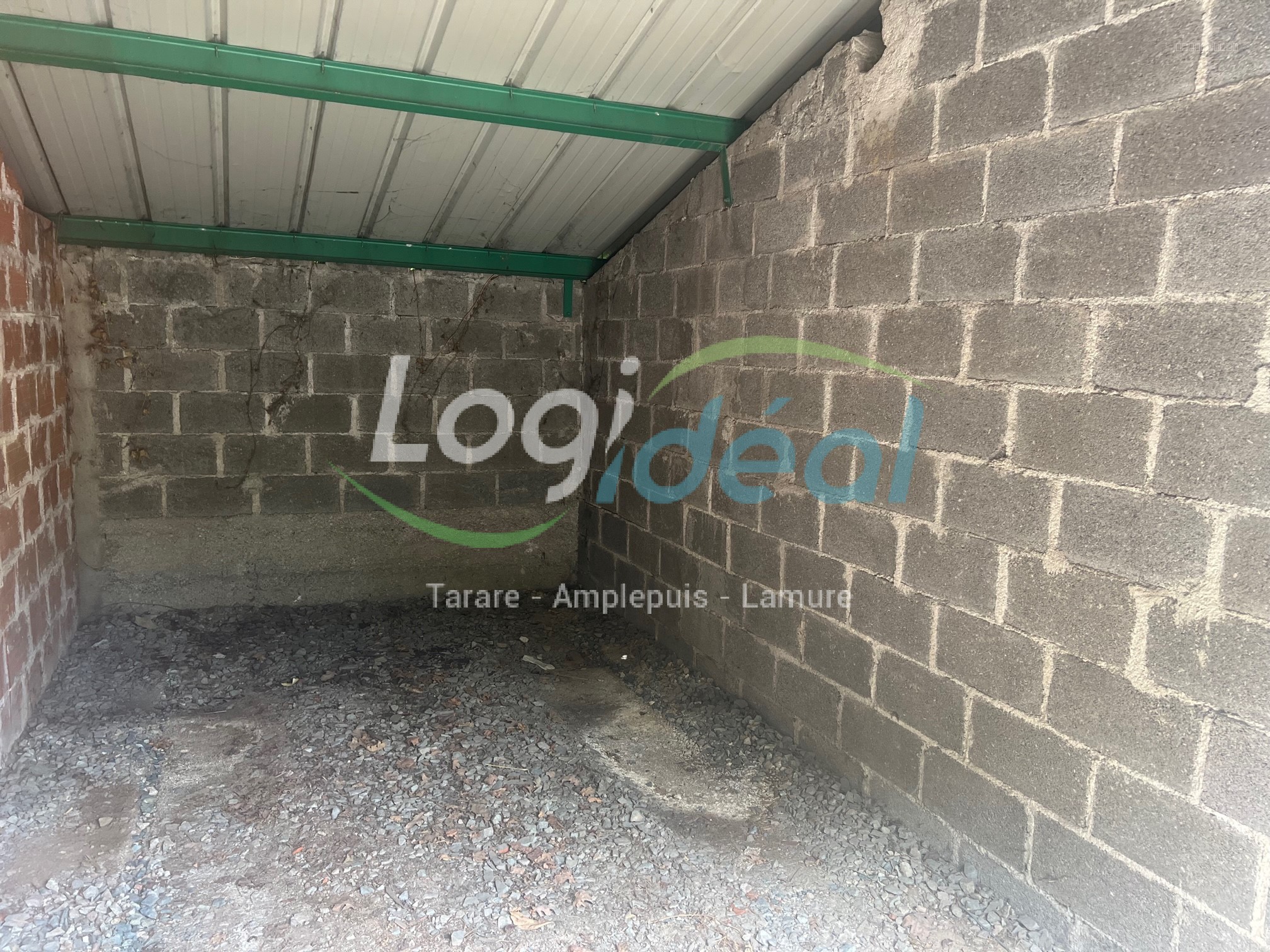 Garage à louer à Amplepuis, 1 300 m² – photo 3 sur 3