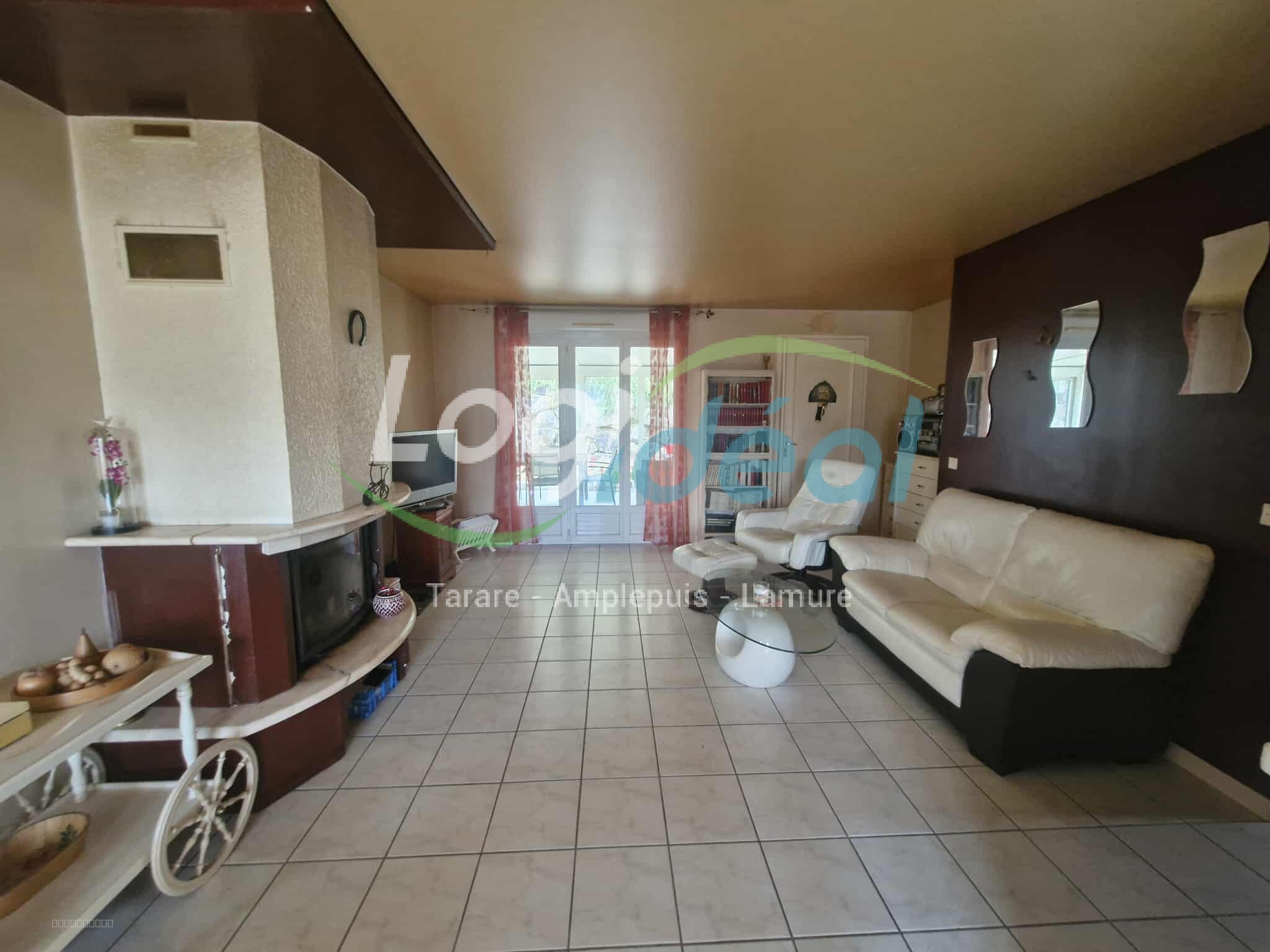 Immeuble à vendre à THIZY, 300 m² – photo 2 sur 12