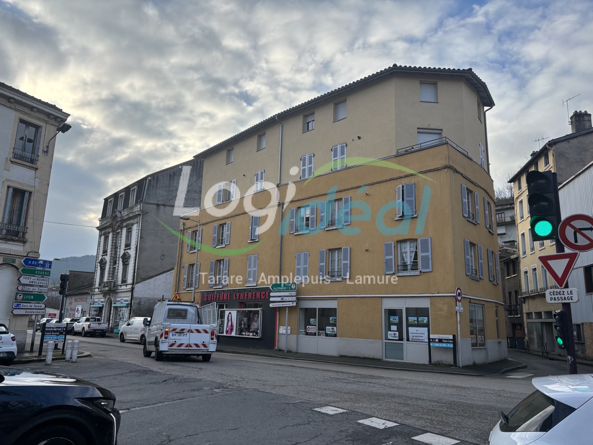 Immeuble 12 lots - Tarare — photo 1
