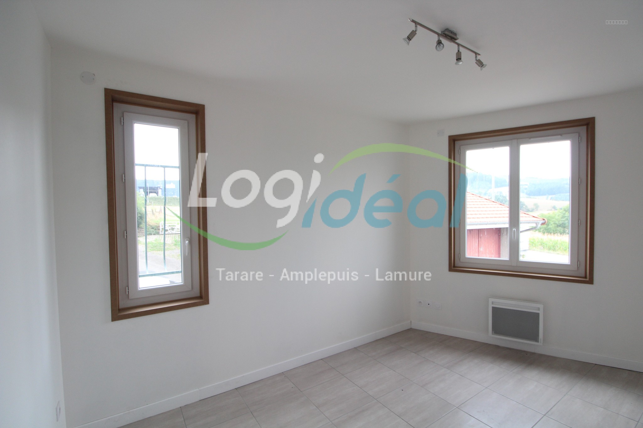 Appartement à louer à Amplepuis, 1 280 m², 4 pièces – photo 3 sur 6