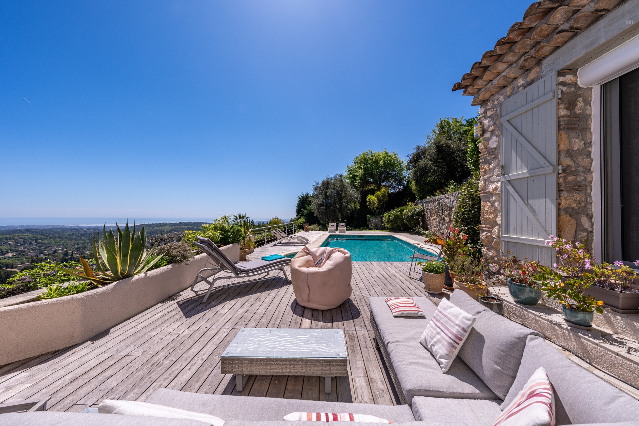 Villa à vendre à Tourrettes sur loup, 170 m², 6 pièces – photo 3 sur 20