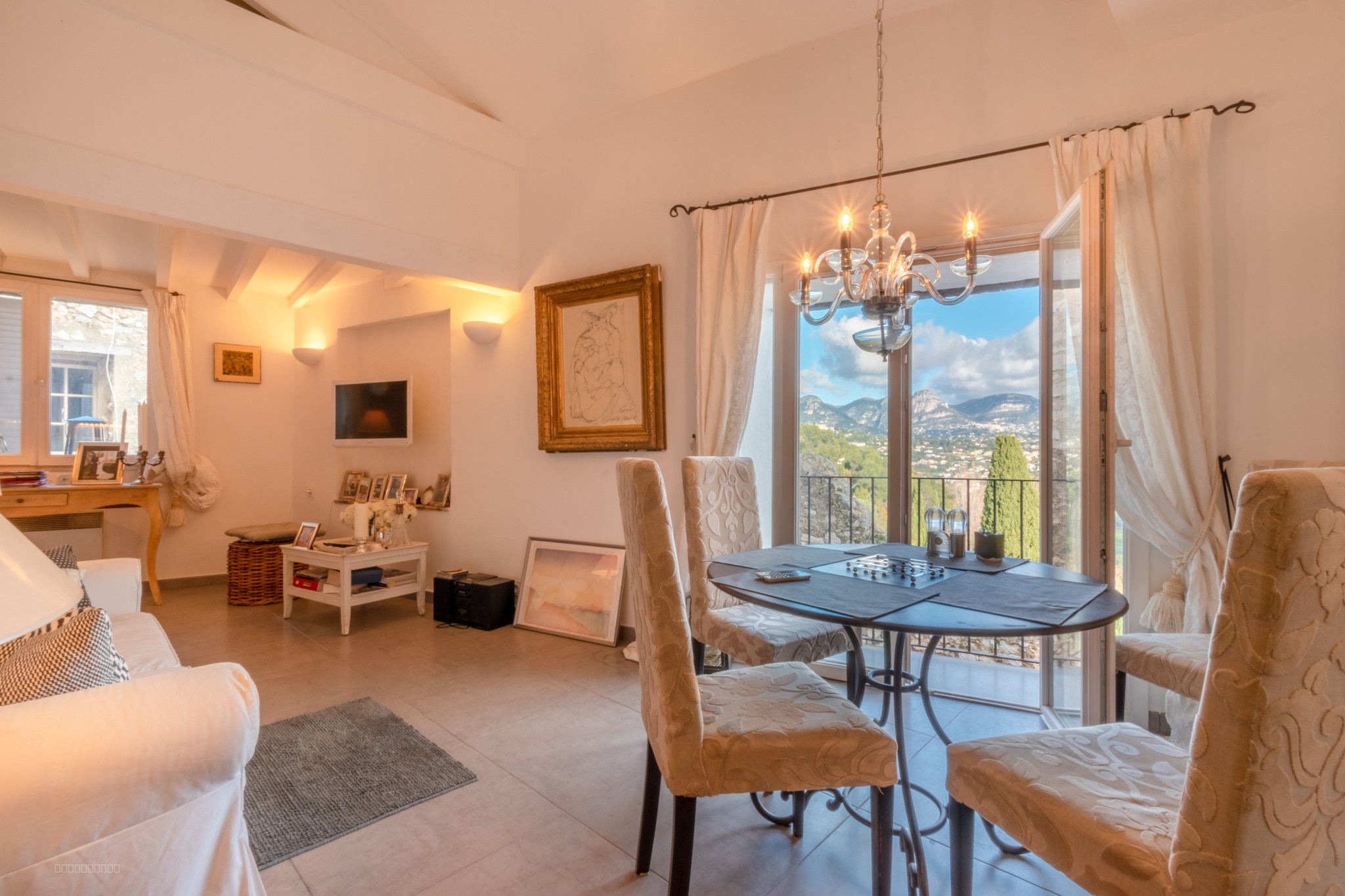 EXCLUSIVITE ! Maison de village en pierre - Charme — photo 2