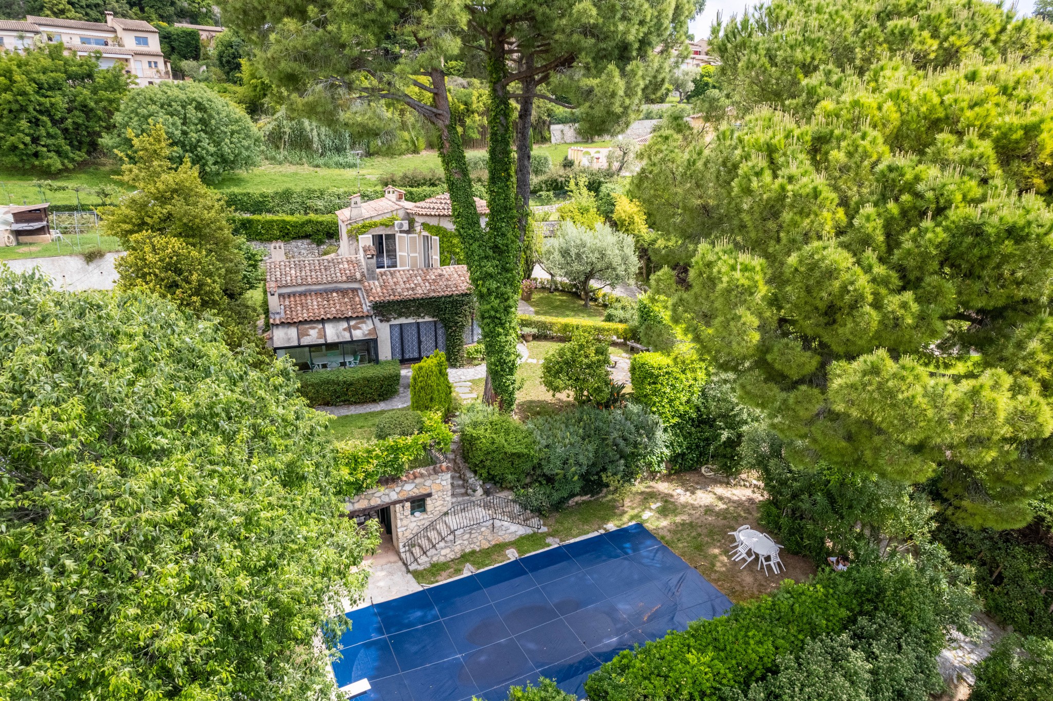 Villa à vendre à Vence, 173 m², 4 pièces – photo 1 sur 20