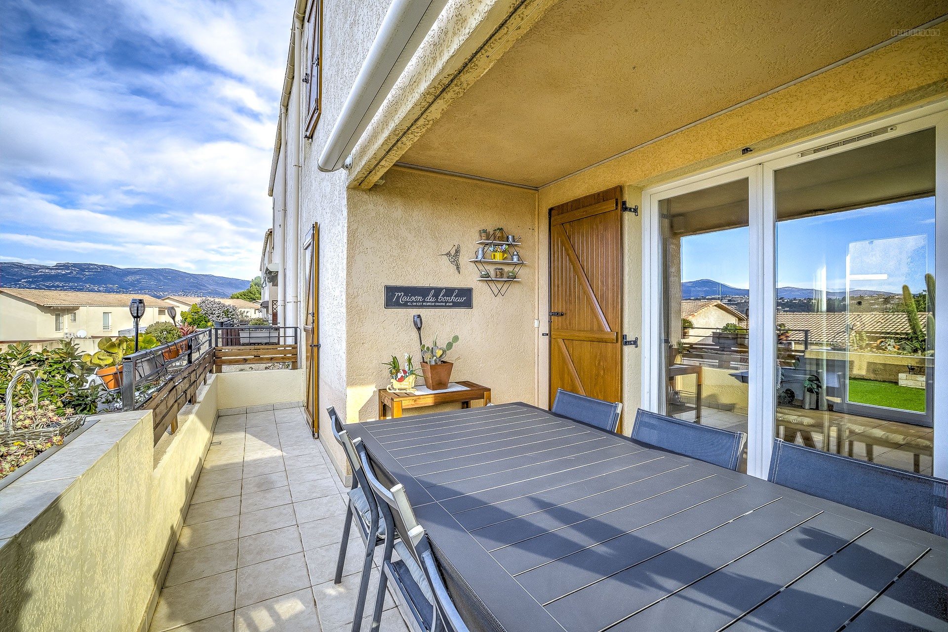 *** SOUS COMPROMIS *** Ravissante maison avec jardin et terrasse   Quartier prisé de la Corniche Fleurie, Nice — photo 5
