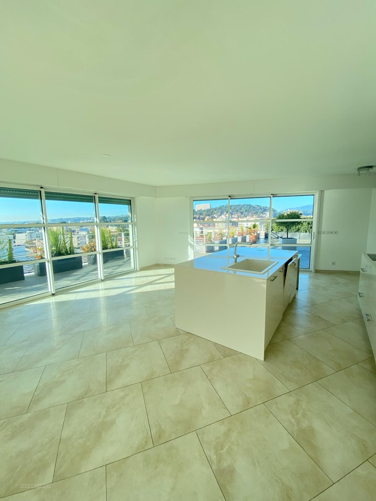 Appartement à vendre à Cagnes sur mer, 50 m², 4 pièces – photo 2 sur 11