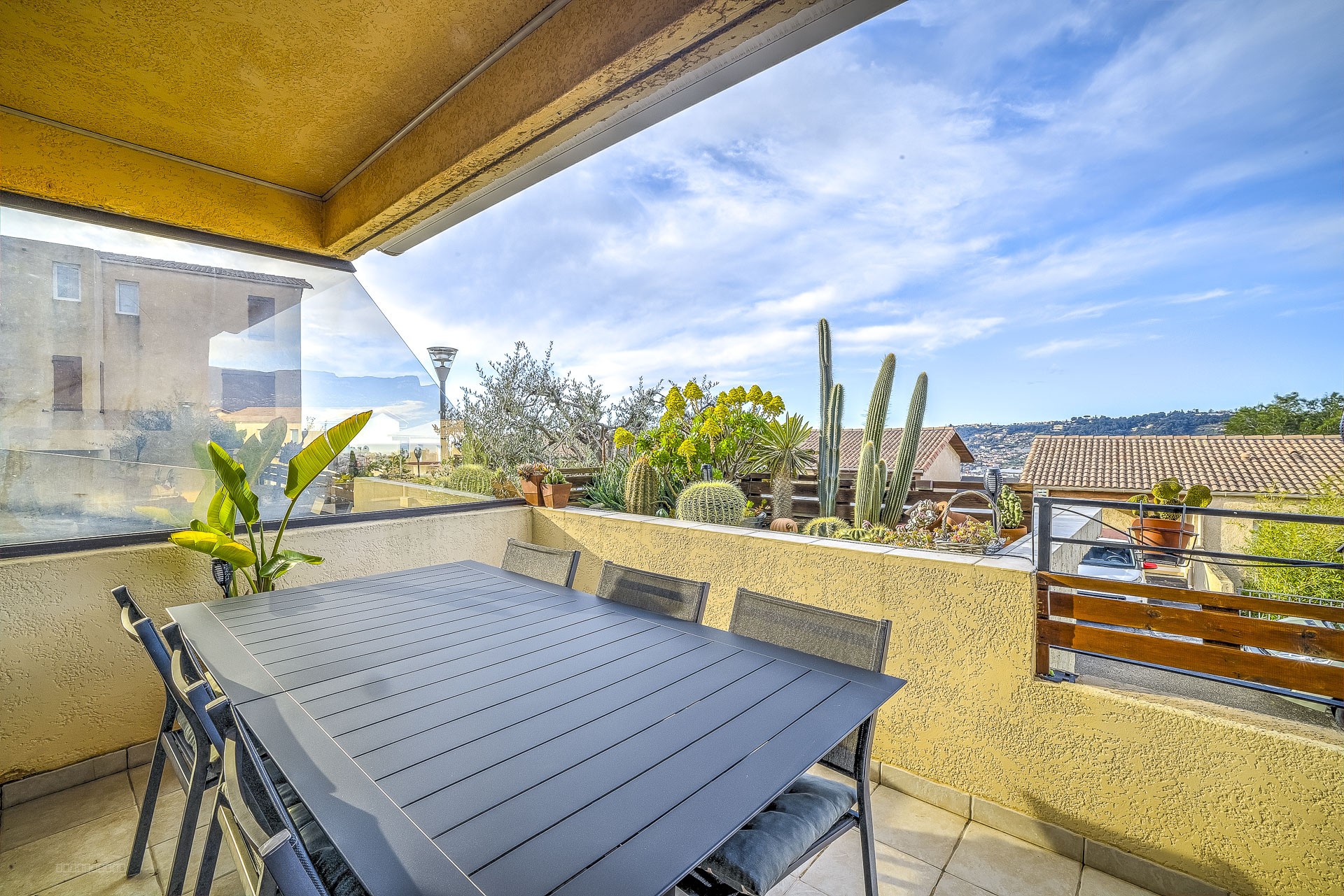 *** SOUS COMPROMIS *** Ravissante maison avec jardin et terrasse   Quartier prisé de la Corniche Fleurie, Nice — photo 4