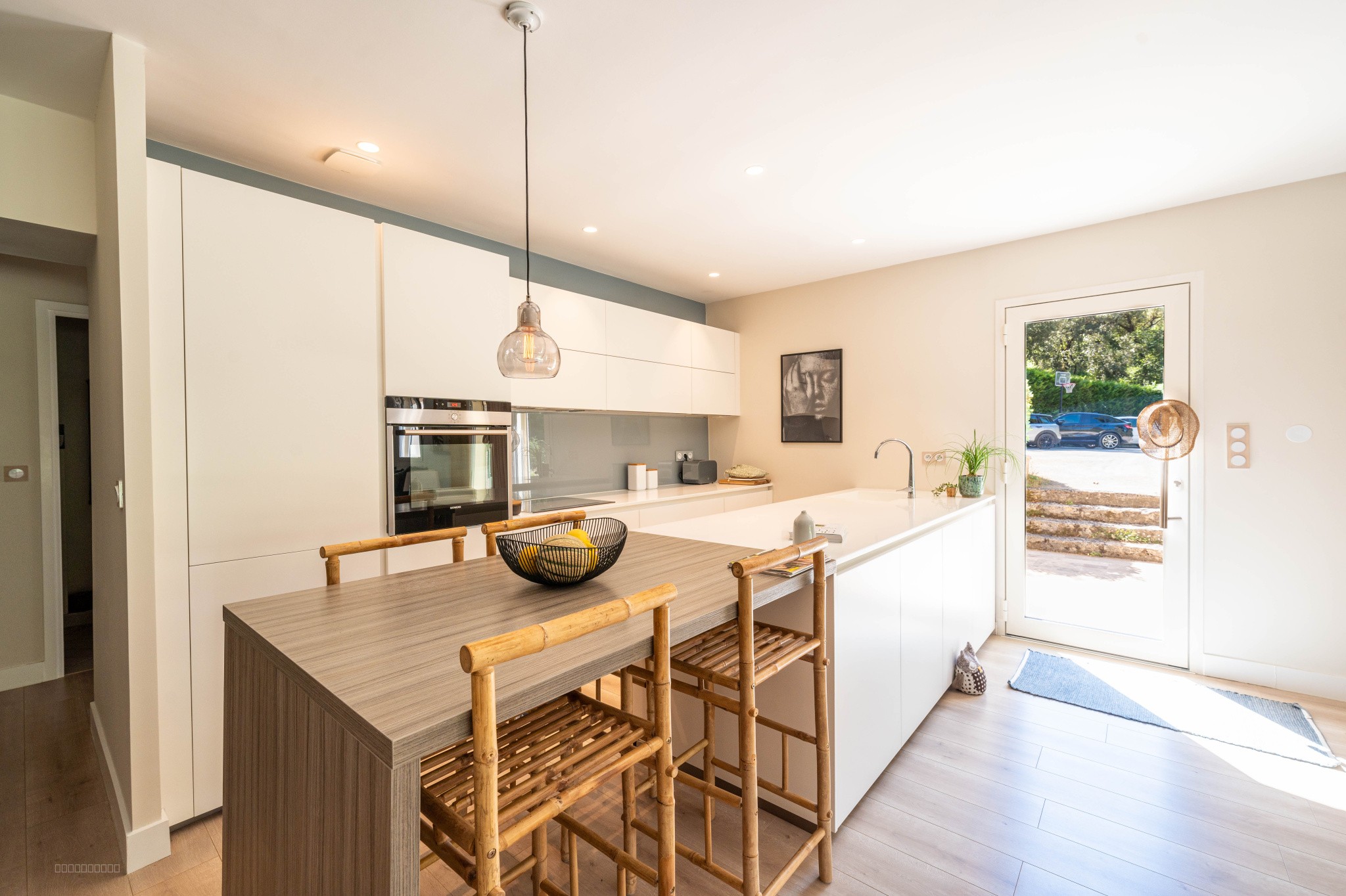 Location meublée 3 pièces esprit villa avec jardin privatif   domaine sécurisé, calme absolu — photo 8