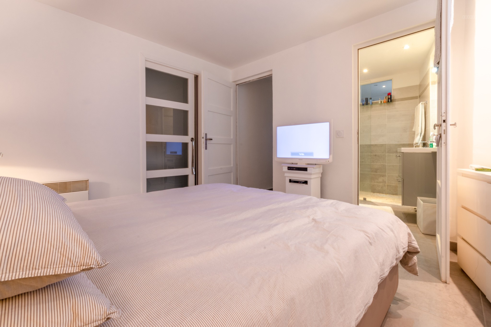 EXCLUSIVITE ! Maison de village en pierre - Charme — photo 7