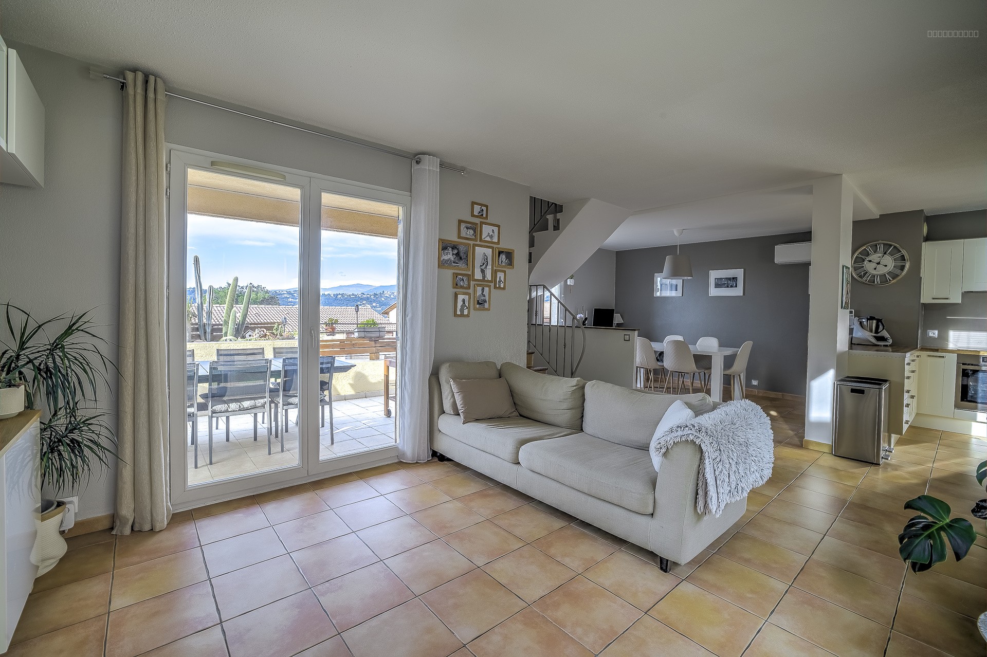 *** SOUS COMPROMIS *** Ravissante maison avec jardin et terrasse   Quartier prisé de la Corniche Fleurie, Nice — photo 9