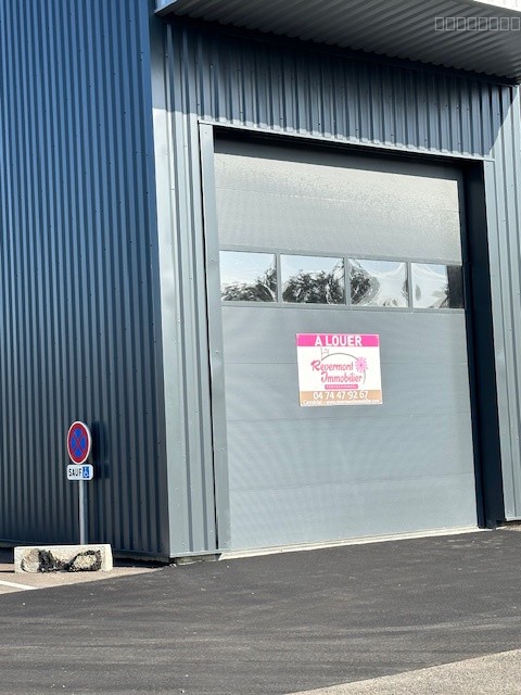 Local commercial à louer à Peronnas, 150 m² – photo 3 sur 7