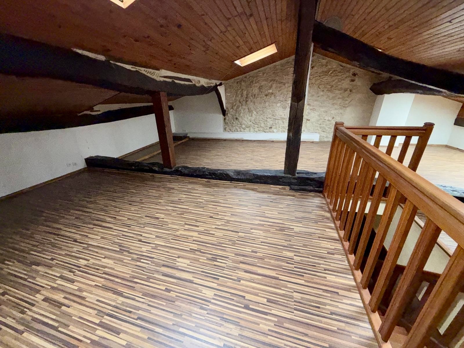 Belle maison de village de 215m2 avec terrasse au cœur de Ceyzeriat ! — photo 12