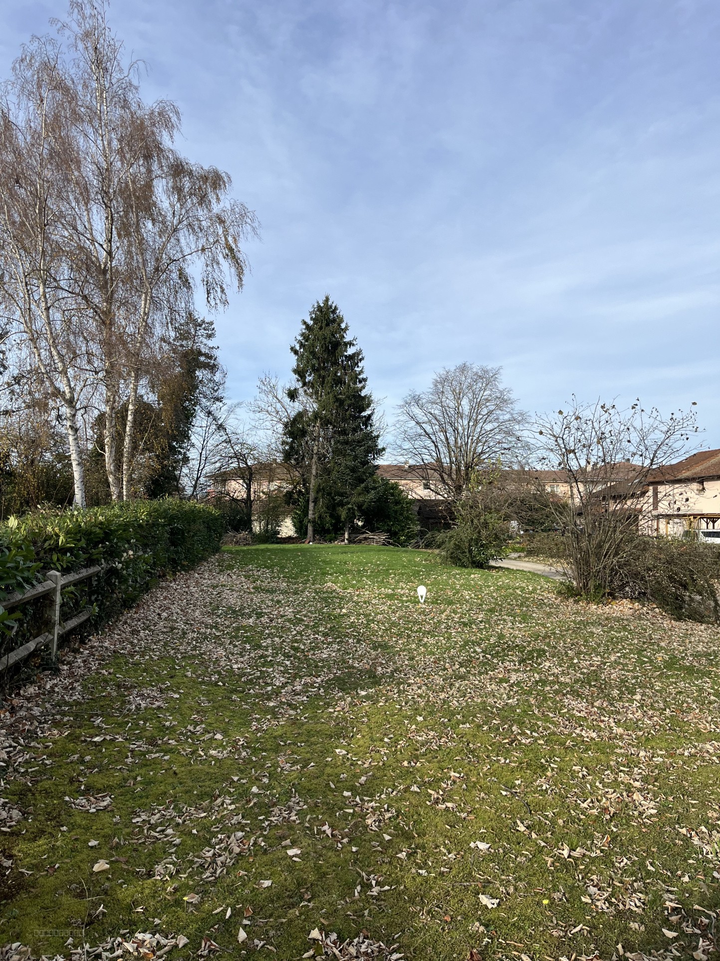 Bien immobilier à vendre à Bourg en bresse, 873 m² – photo 2 sur 7