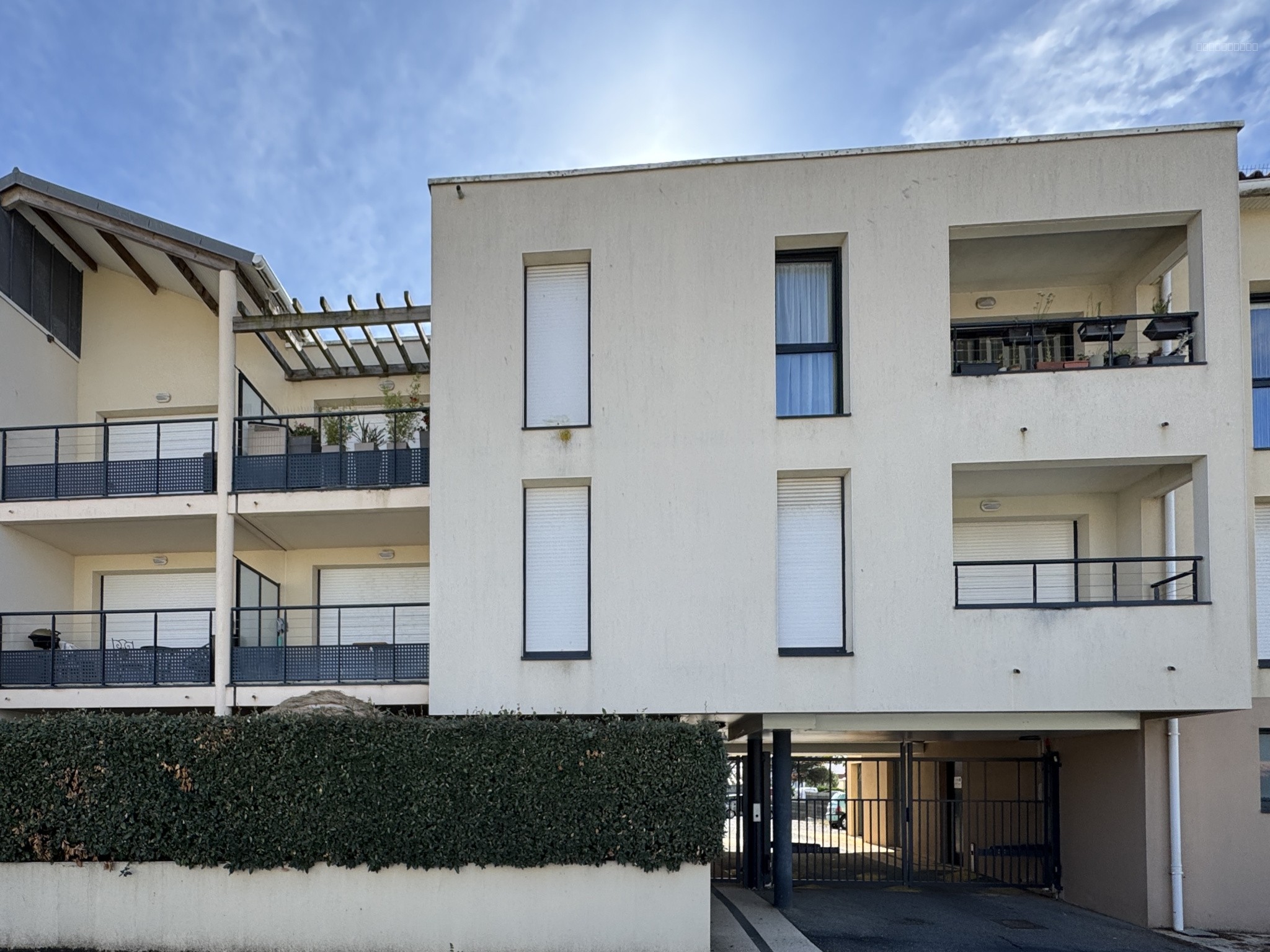Bien immobilier à vendre à Sion sur l ocean, 27,32 m², 3 pièces – photo 1 sur 15