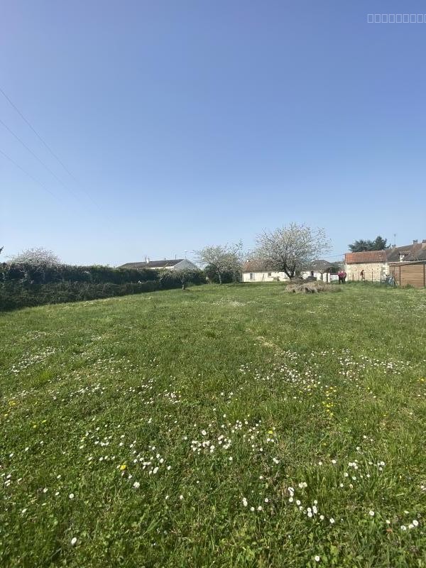 Terrain à vendre à Targe, 2 200 m² – photo 3 sur 4