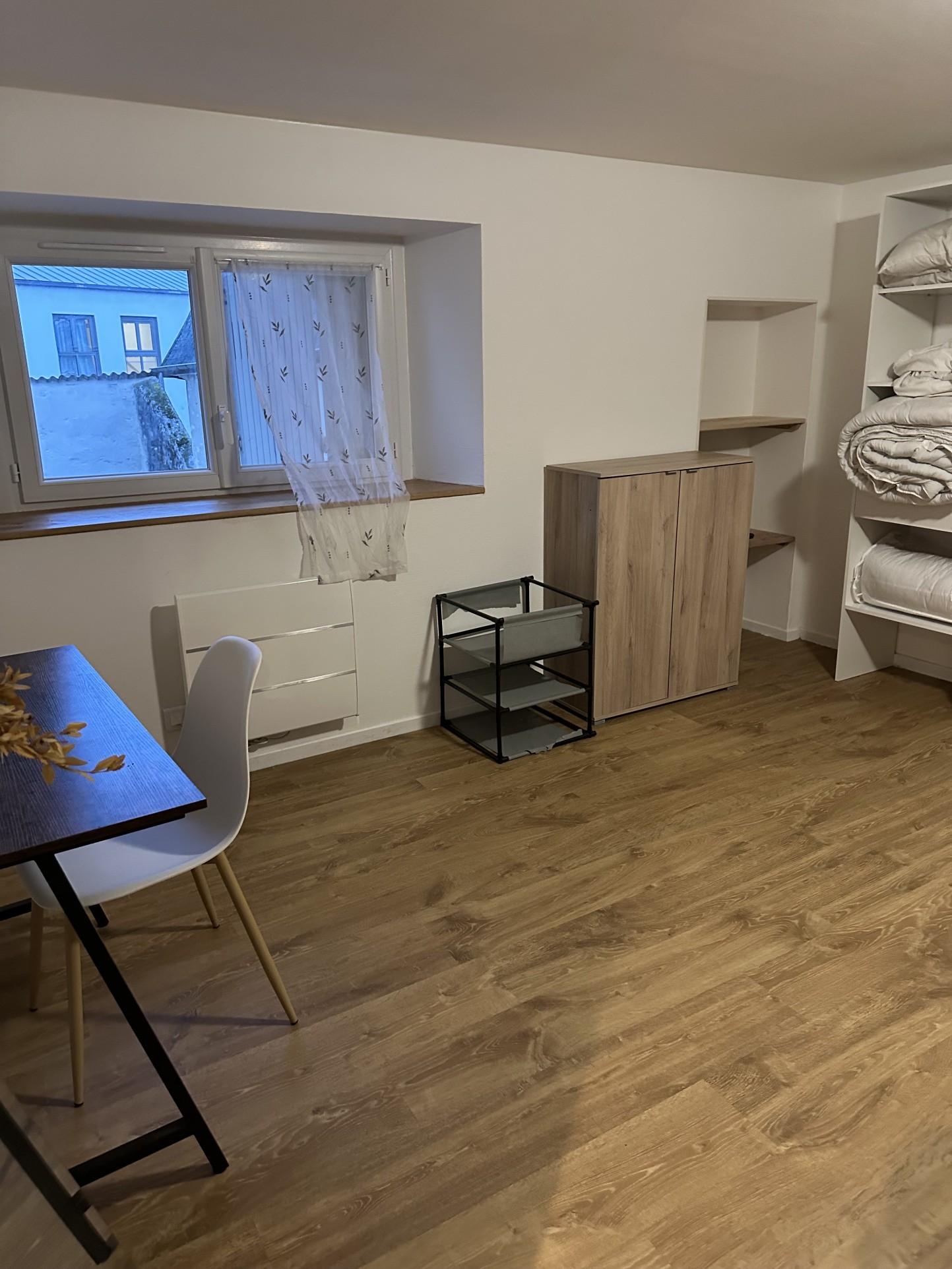 Bien immobilier à louer à Chatellerault, 240 m², 6 pièces – photo 1 sur 8