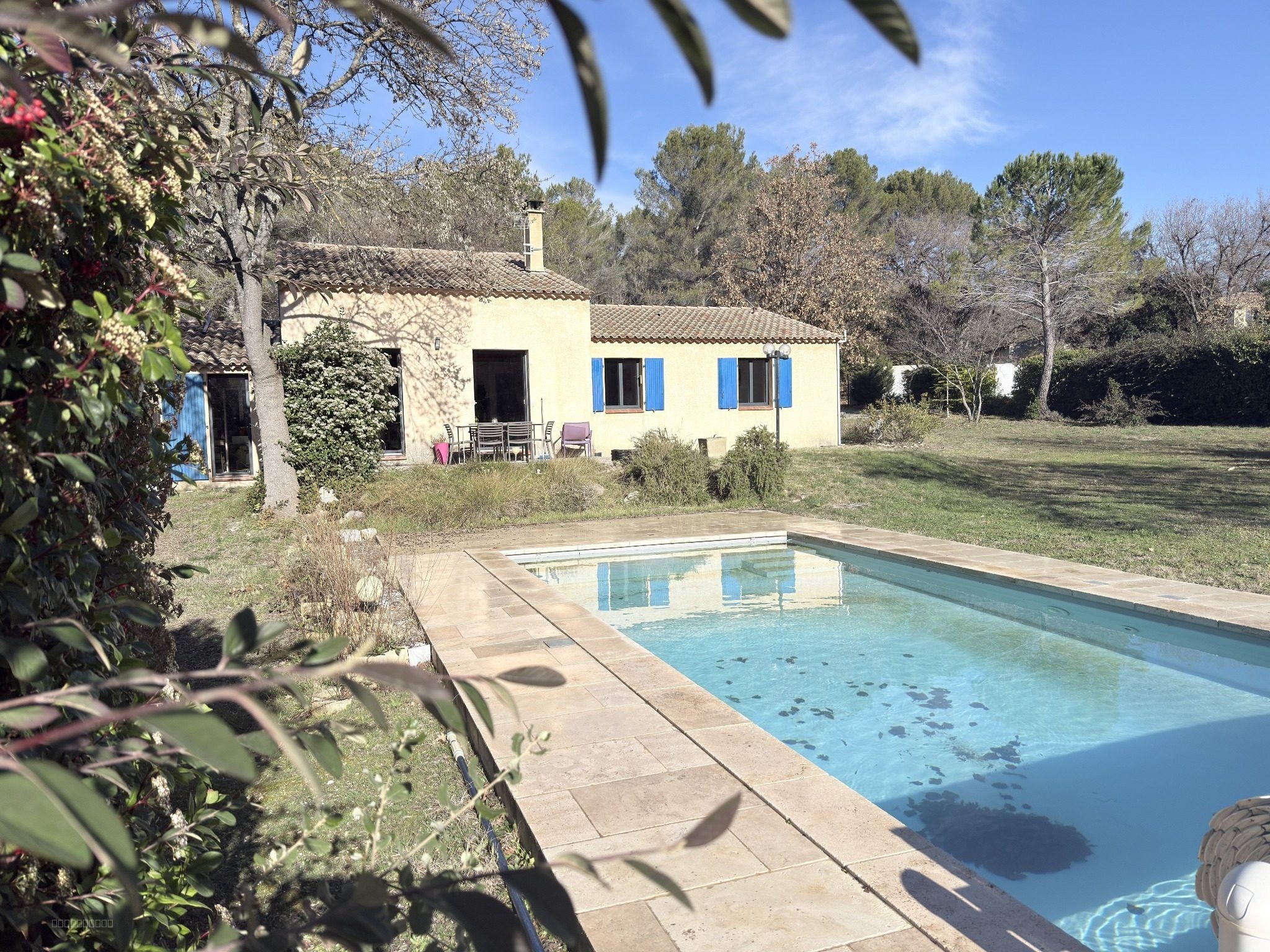 Venelles   Villa de plain-pied avec piscine, environnement privilégié — photo 8