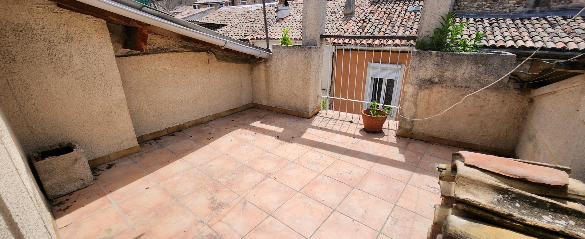 Bien immobilier à vendre à Les mees, 170 m², 8 pièces – photo 1 sur 14