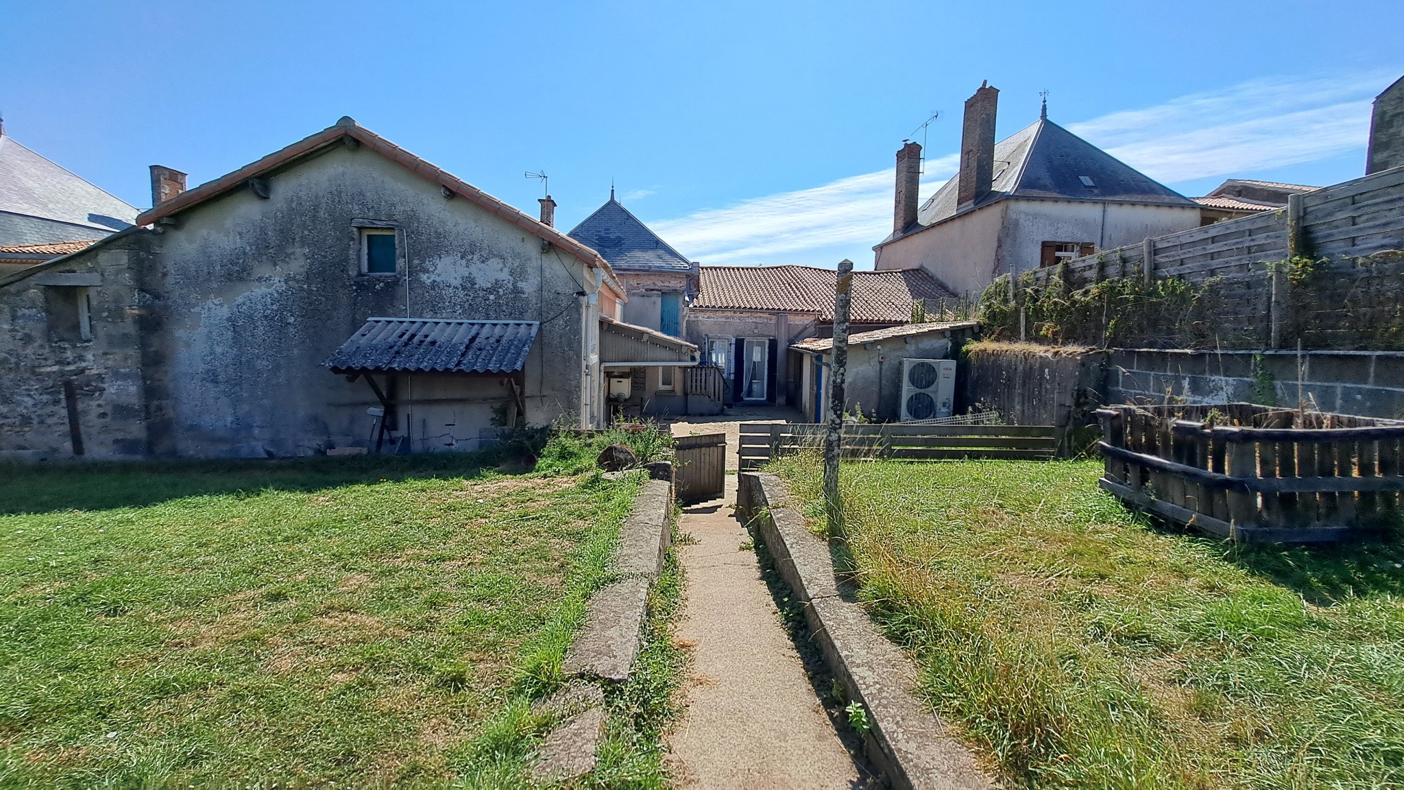 Maison à vendre à Allonne, 43,66 m², 6 pièces – photo 1 sur 18
