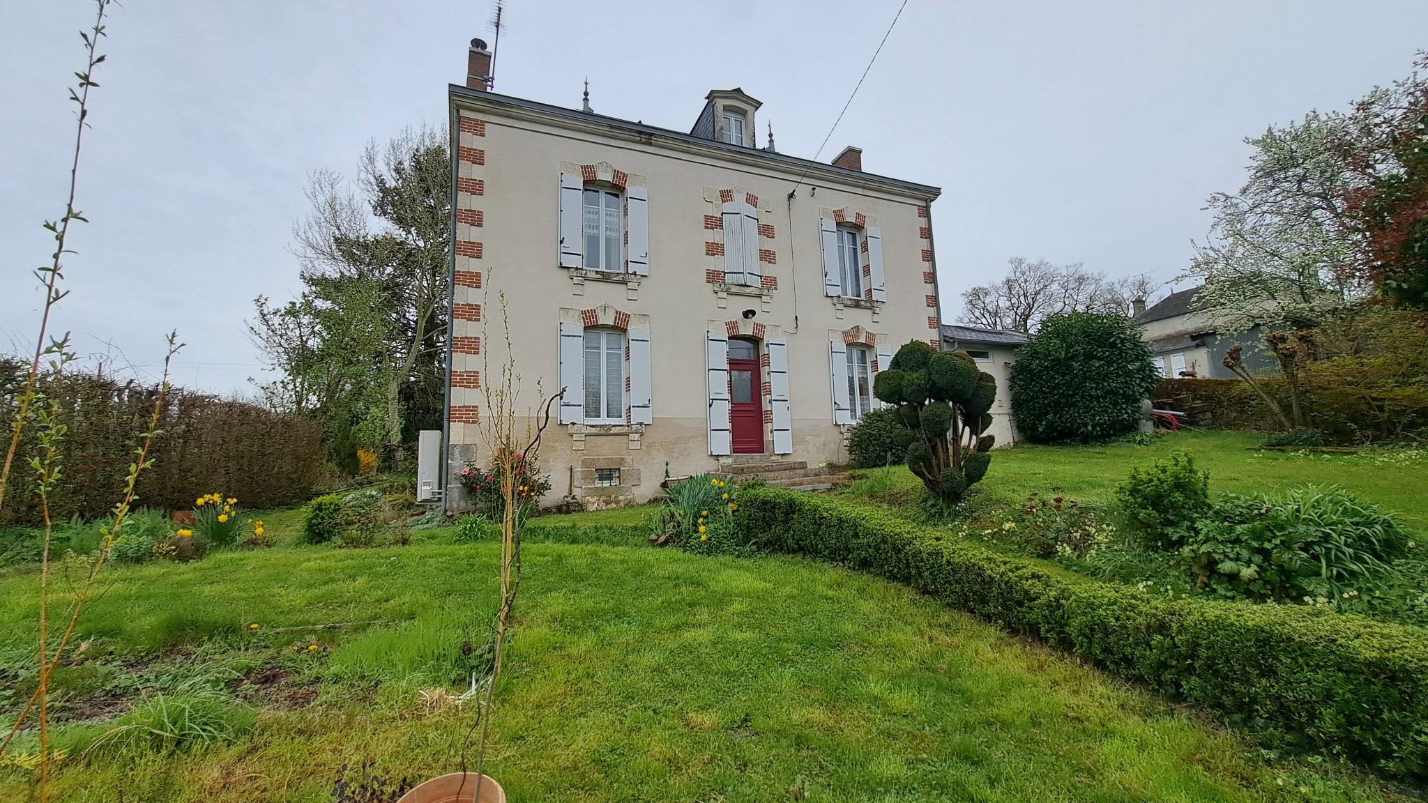Maison à vendre à Parthenay, 54,42 m², 6 pièces – photo 2 sur 18