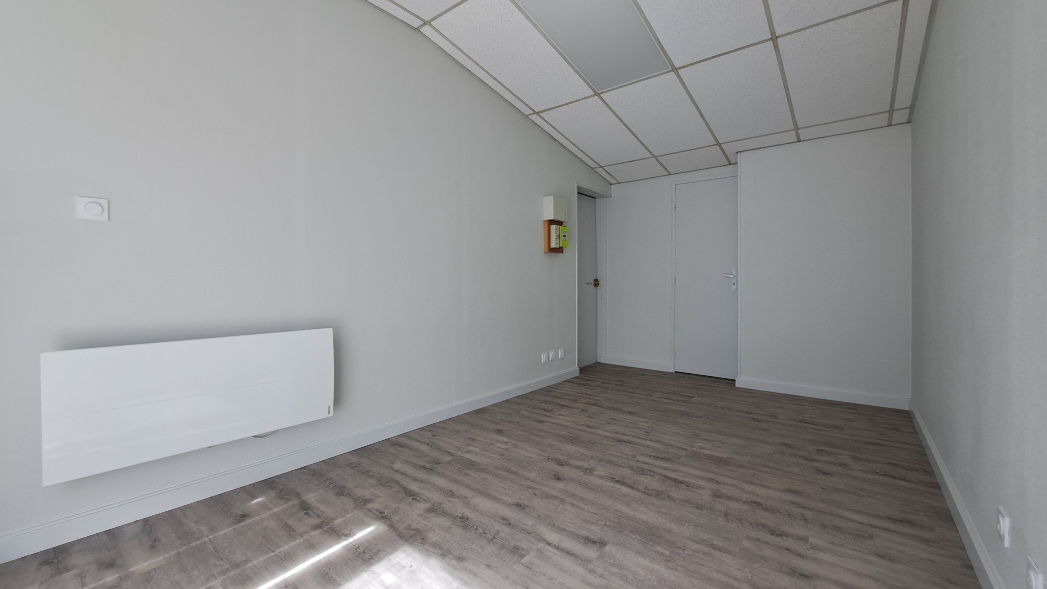 Local commercial à louer à Parthenay, 18 m² – photo 2 sur 6