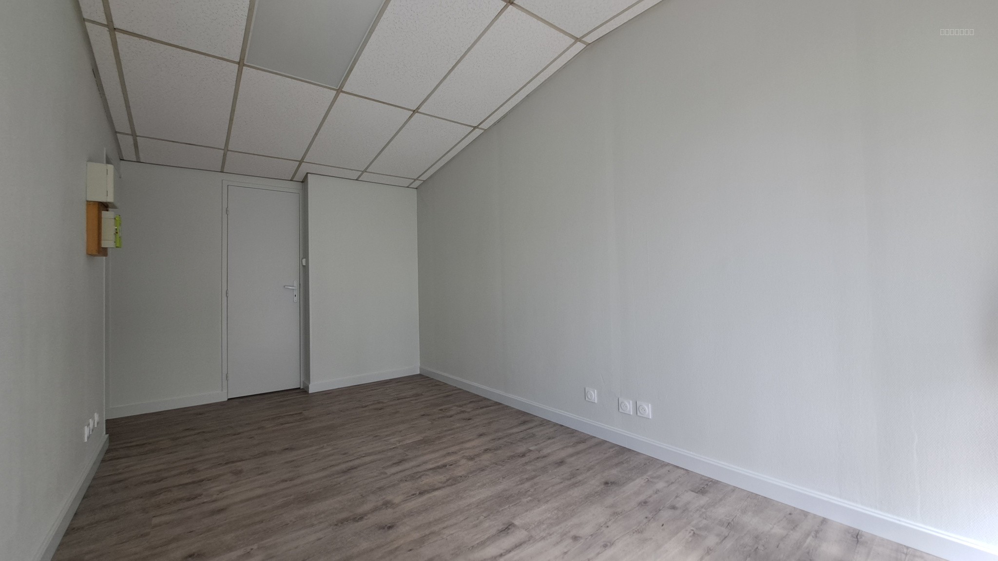 Local commercial à louer à Parthenay, 18 m² – photo 3 sur 6