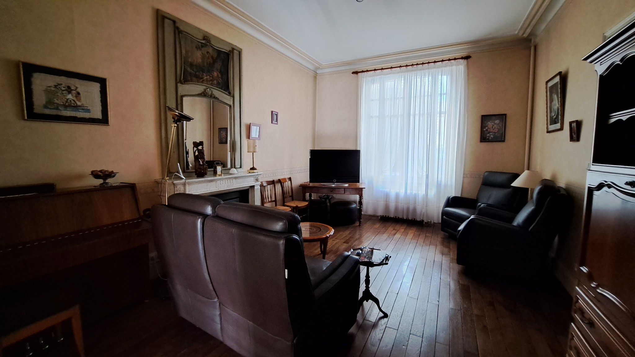 Bien immobilier à vendre à Parthenay, 41,19 m², 10 pièces – photo 2 sur 14