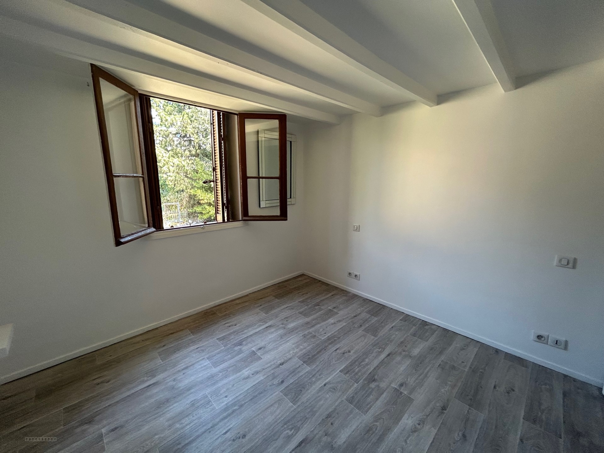 Le Cannet - Maison de 141m2 divisée T3 et T2 indépendants — photo 12