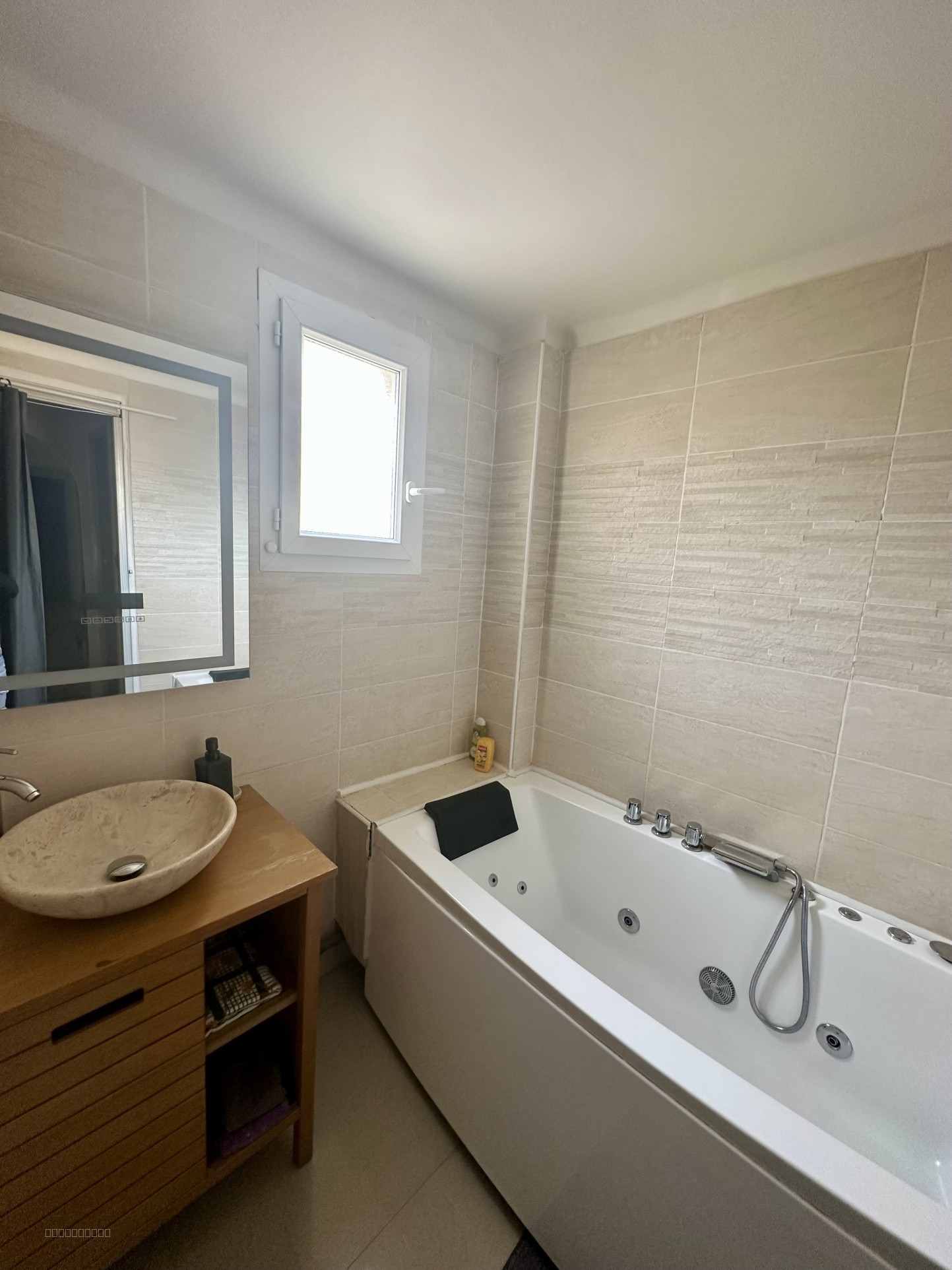 CHARMANT APPARTEMENT T2 DE 48.75M2 - 13002 MARSEILLE — photo 8