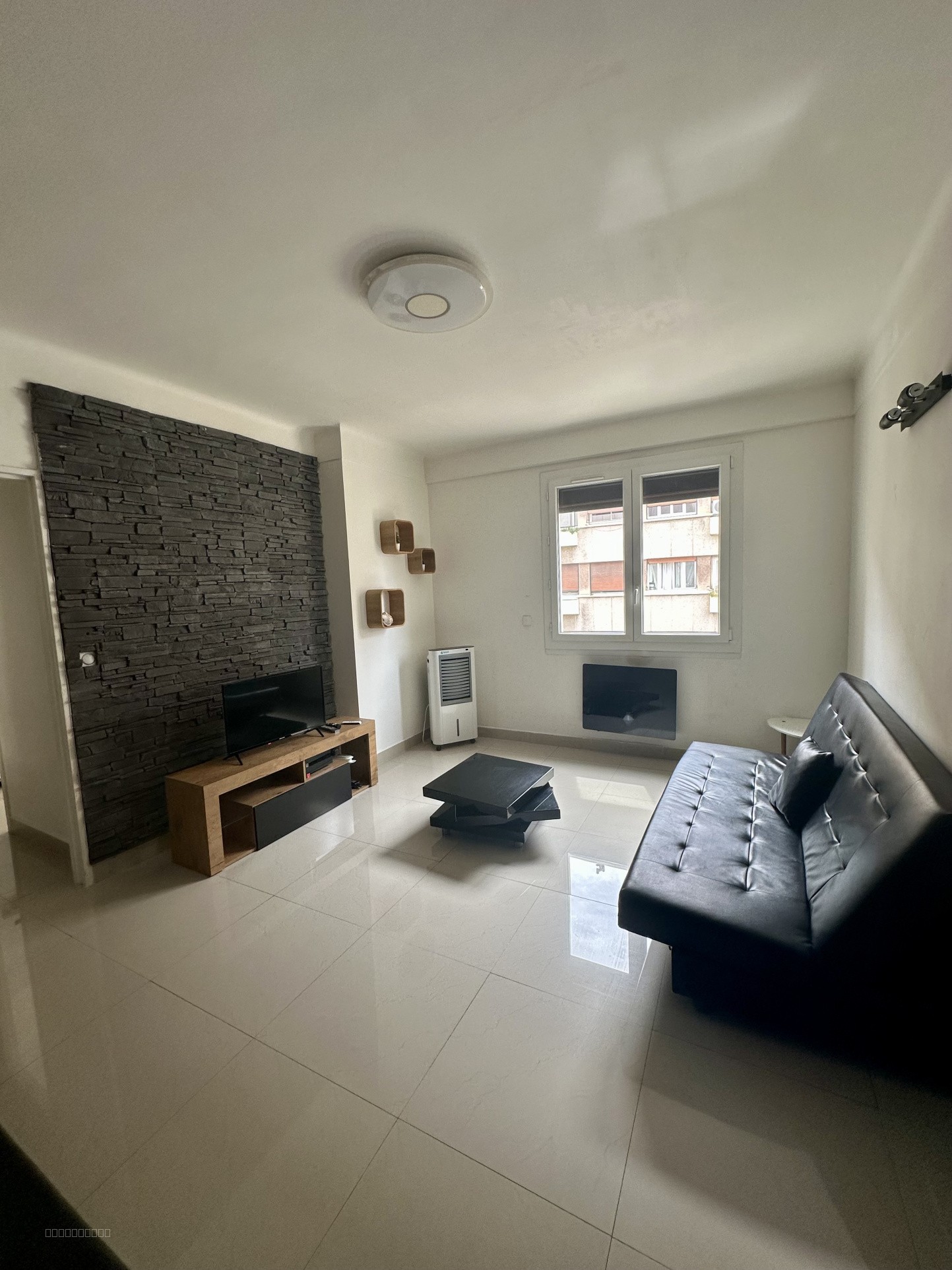 CHARMANT APPARTEMENT T2 DE 48.75M2 - 13002 MARSEILLE — photo 4