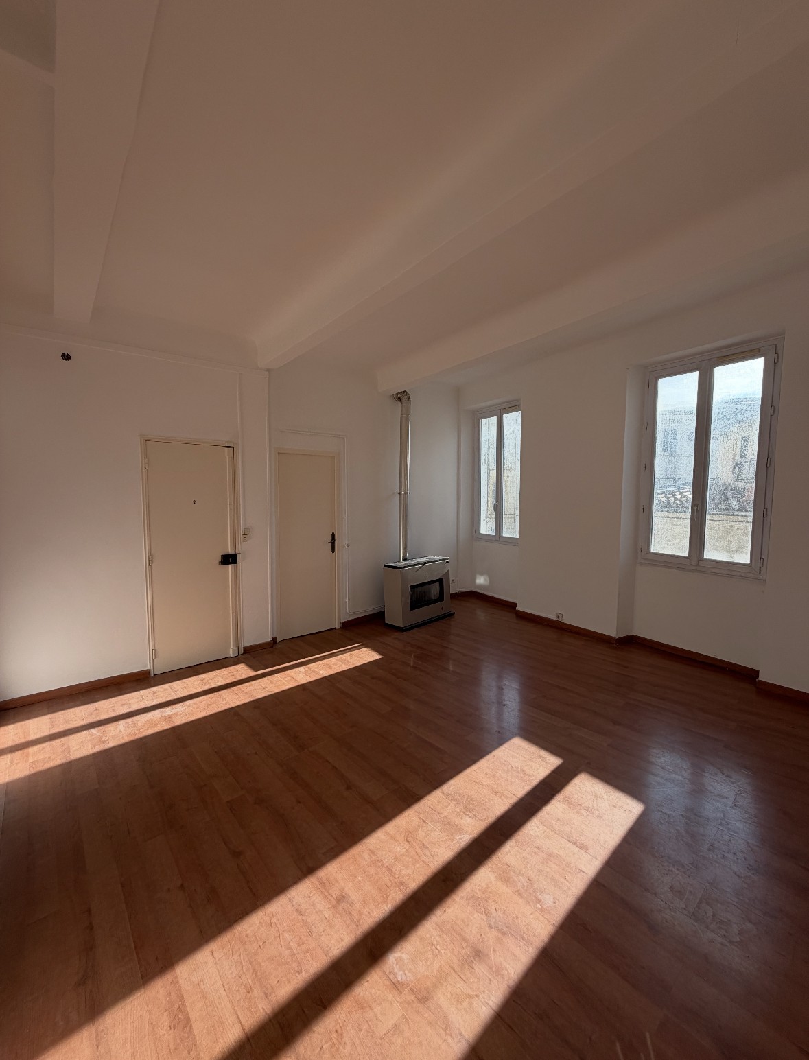 Appartement T2 bis de 58,11 m2   Marseille 5ème — photo 3