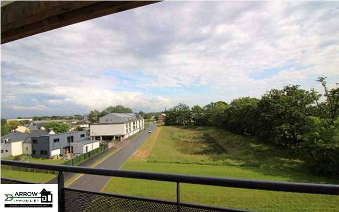 Achat / Vente Appartement 3 piéces 64m2 hab / 74m2 au sol dernier étage — photo 2